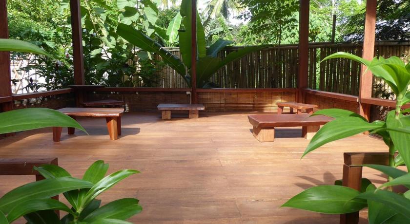 Shibui Garden Bungalows and Restaurant