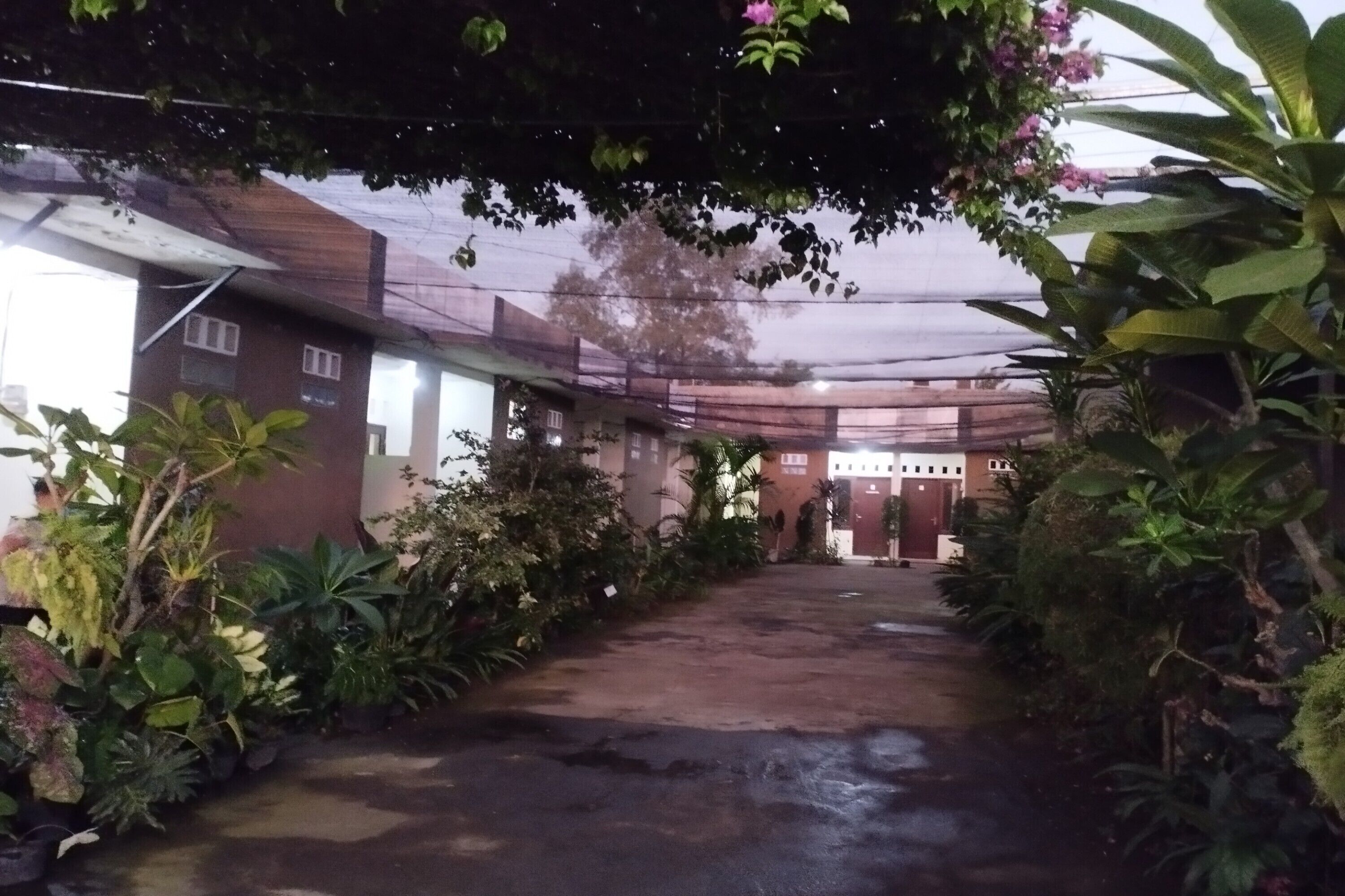 Spot On 93510 Penginapan Melati Tanjung