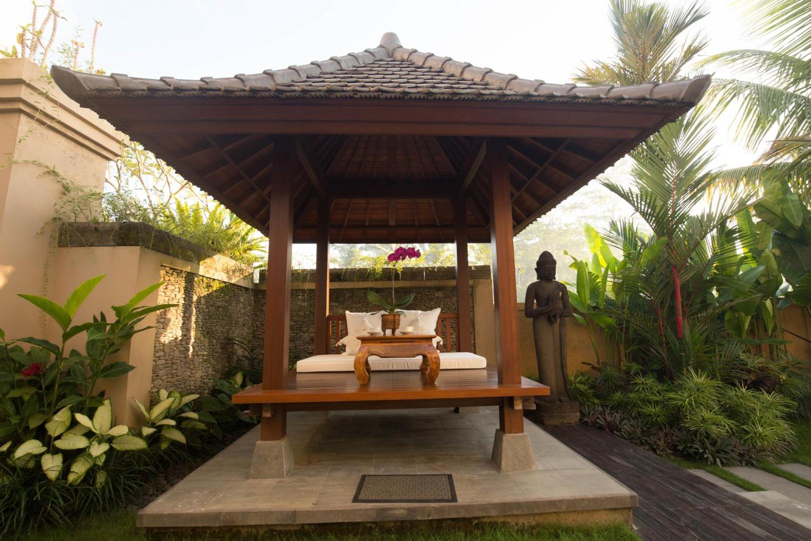 Alosta Luxury Private Villa