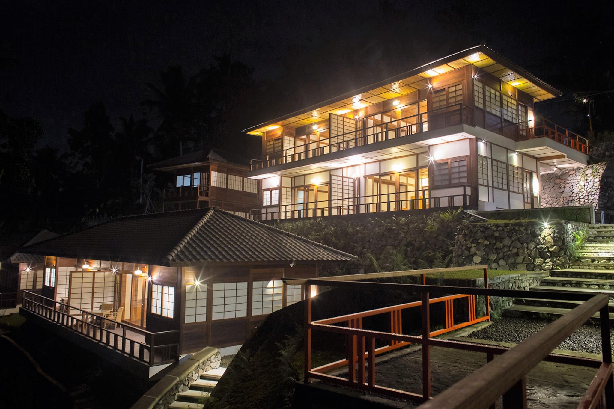 Suarapura Resort & Spa