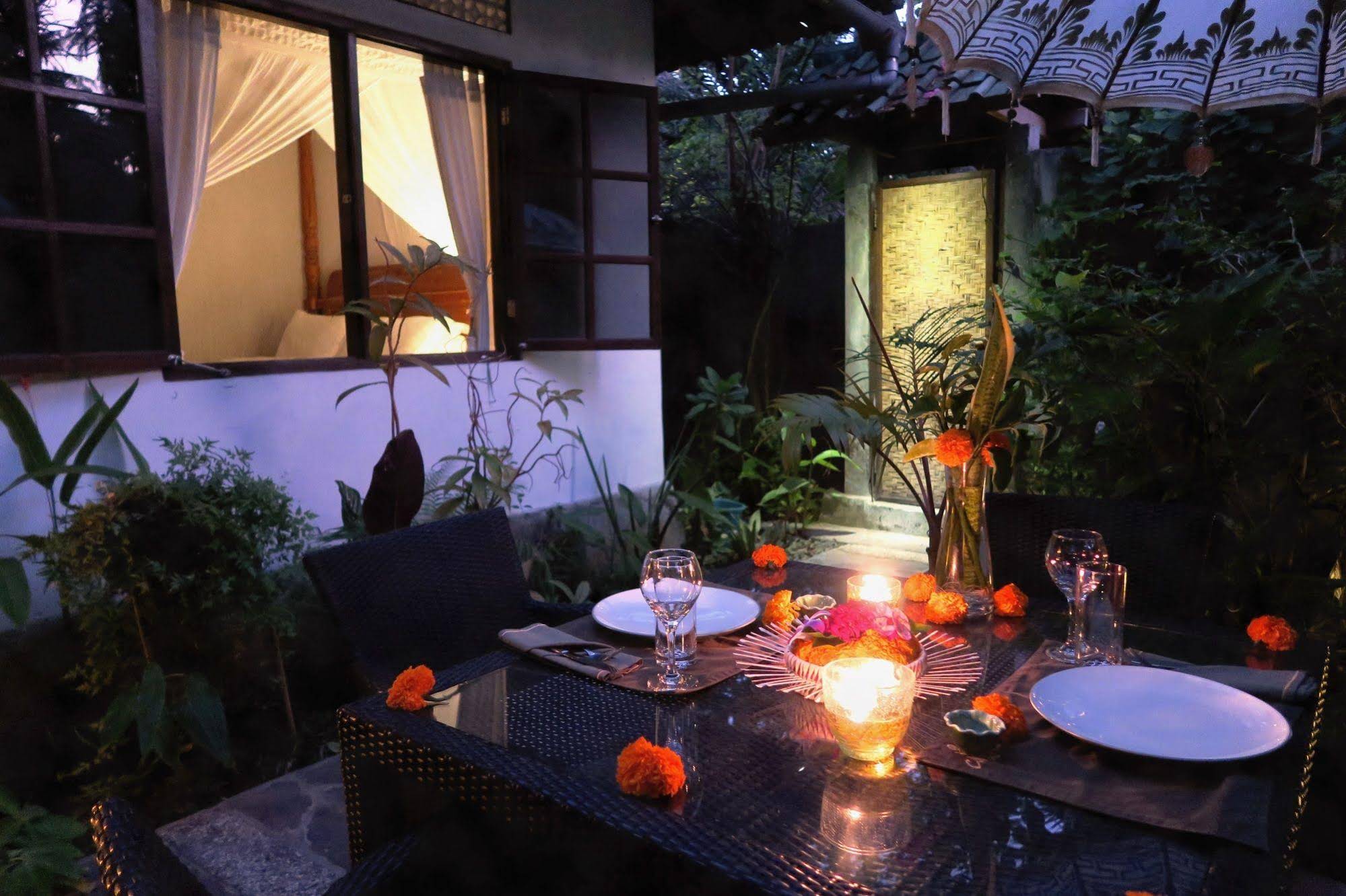 Cili Emas Oceanside Resort