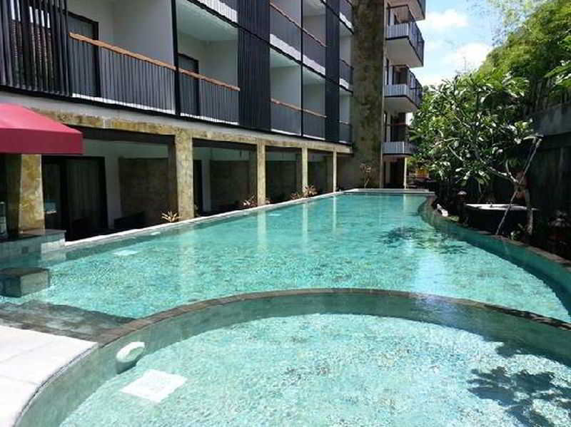 Quest Hotel Kuta