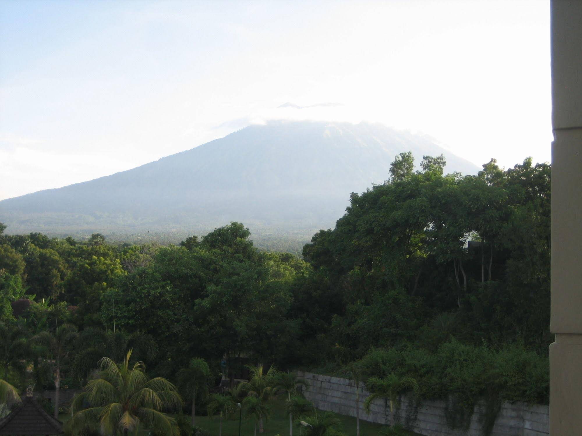 Bluehill Resort
