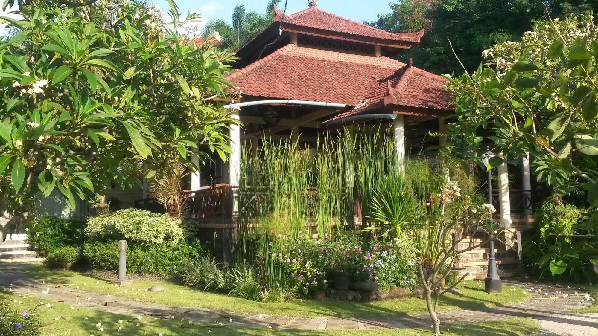 Bluehill Resort