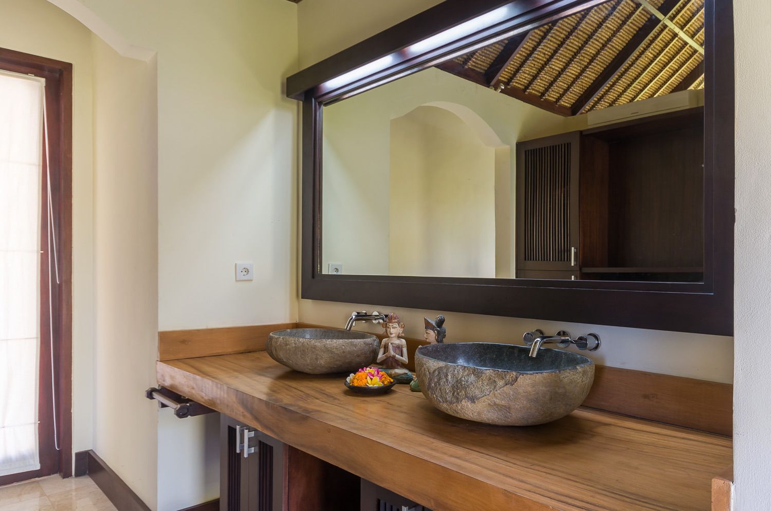 Toyabali Beach Bungalows
