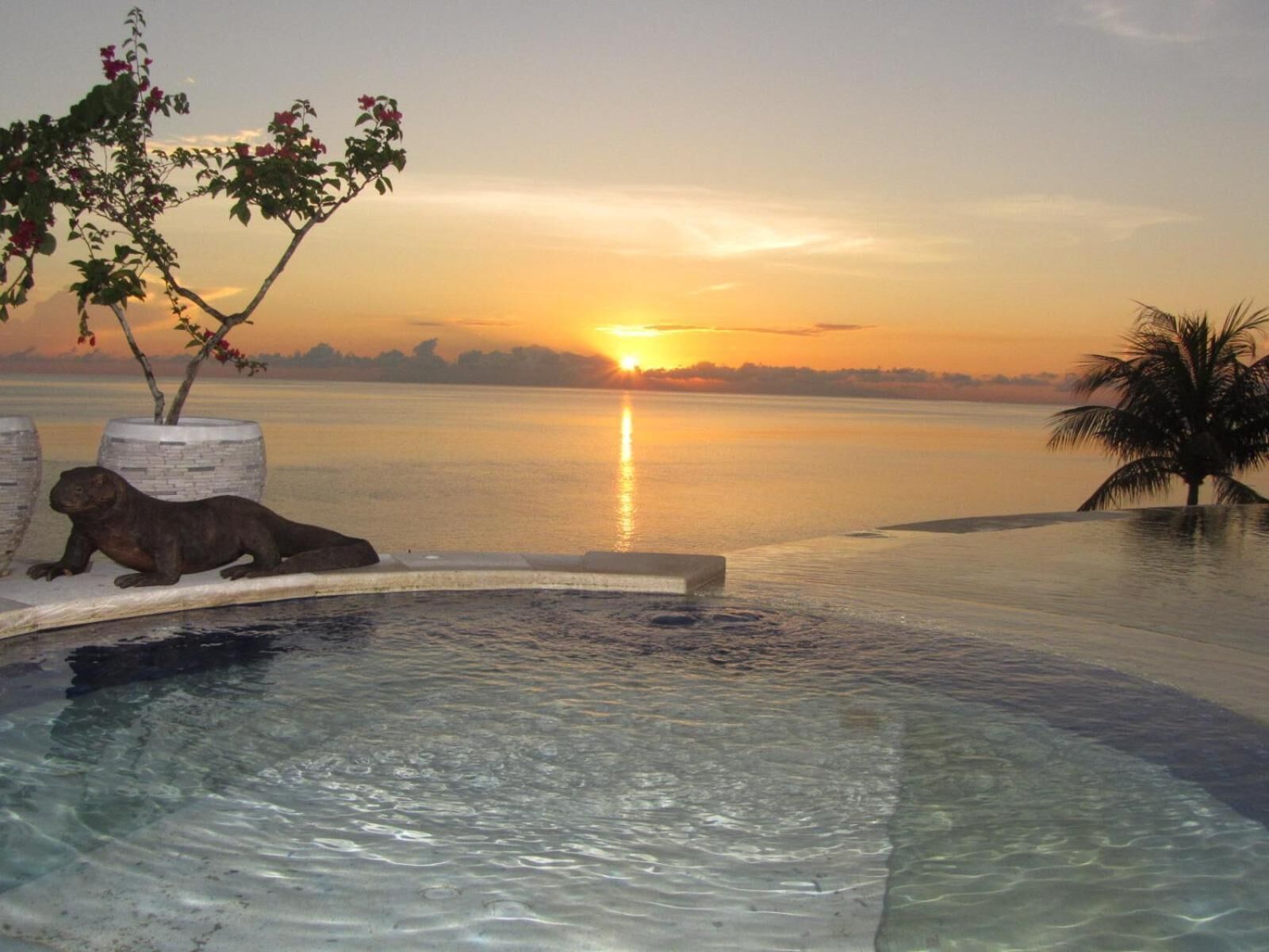 Toyabali Beach Bungalows