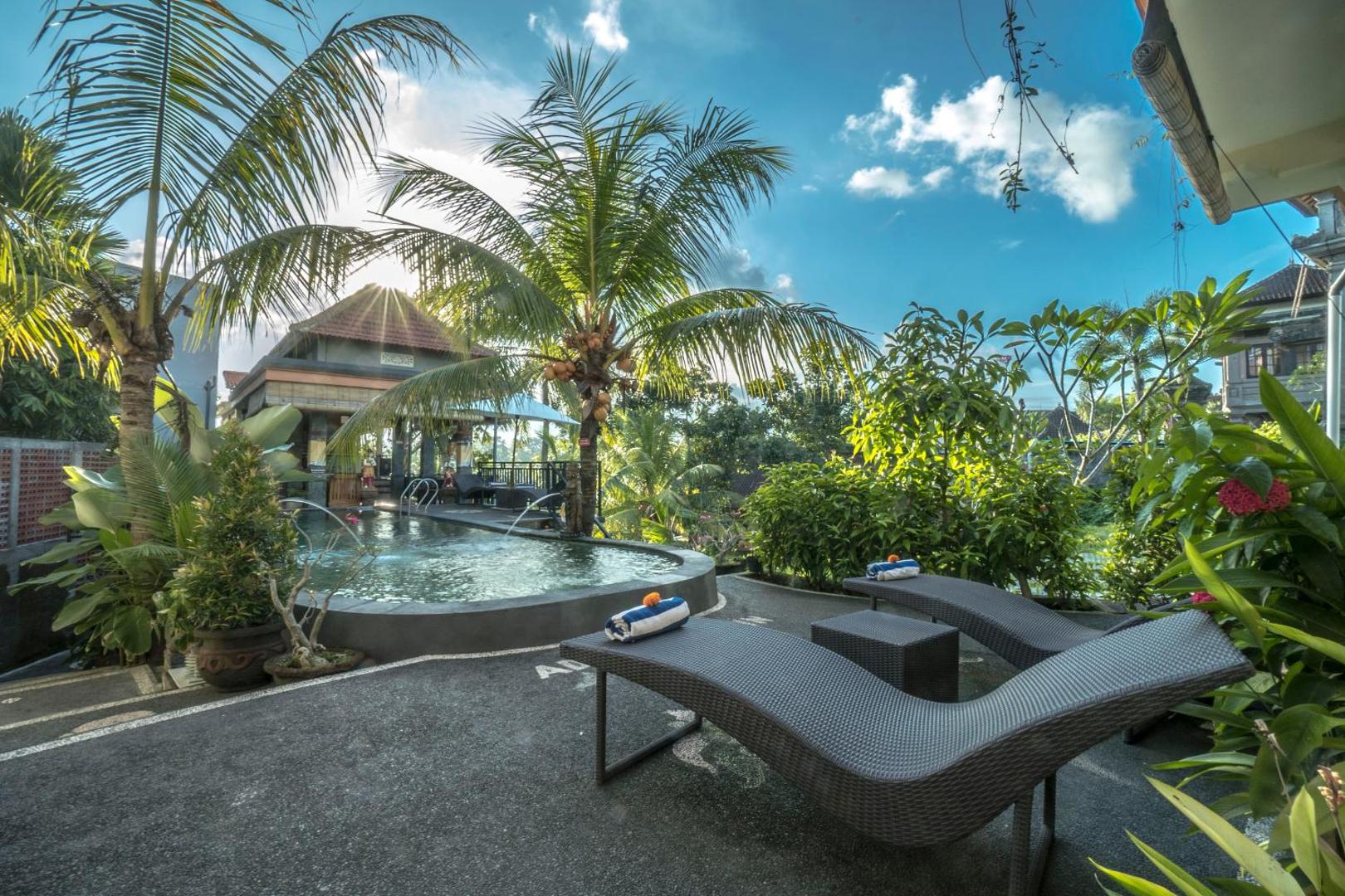 Adi Bisma Inn