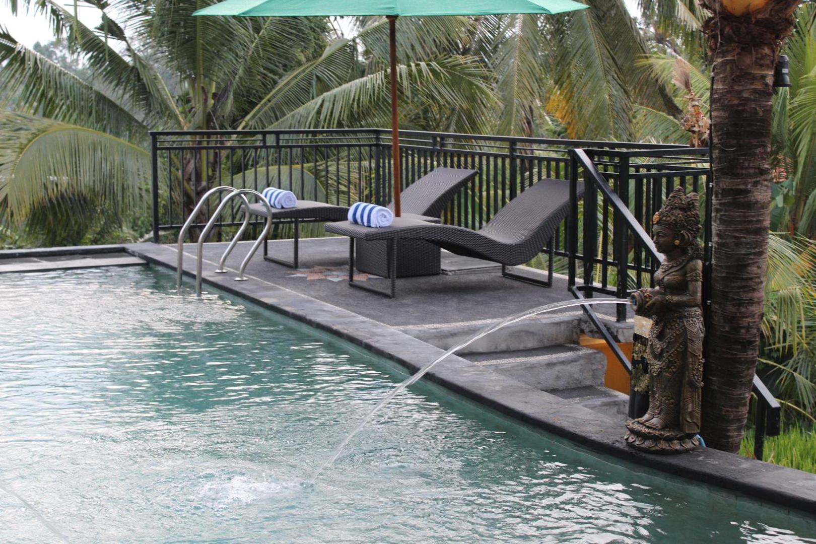 Adi Bisma Inn