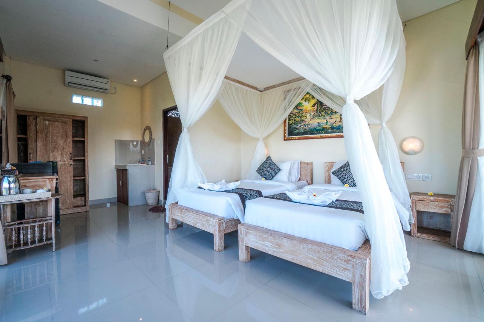 Adi Bisma Inn