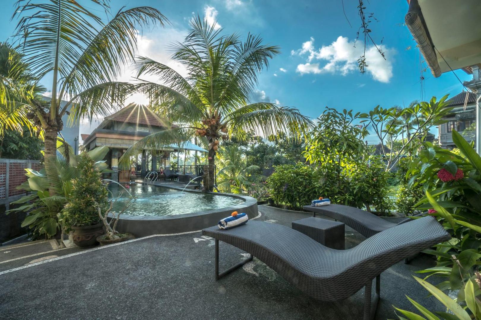 Adi Bisma Inn