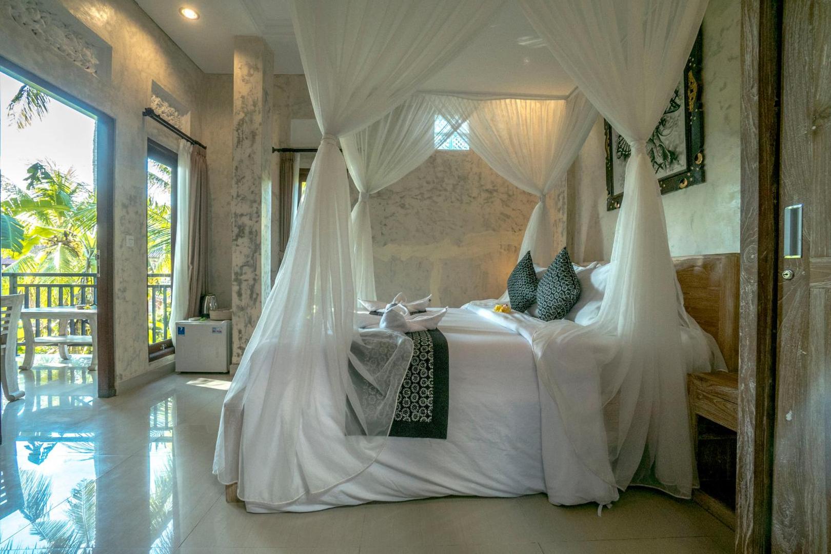 Adi Bisma Inn