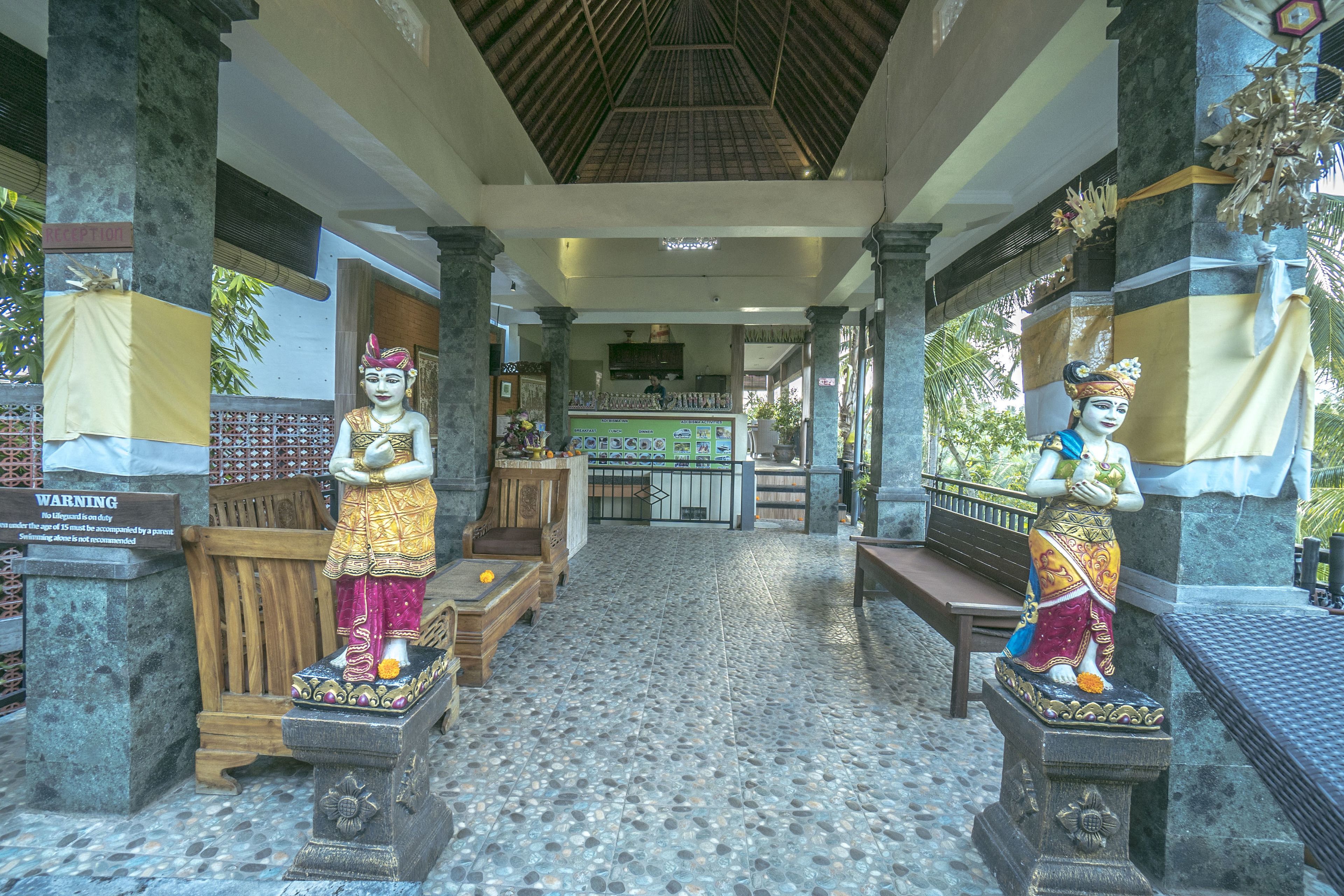 Adi Bisma Inn