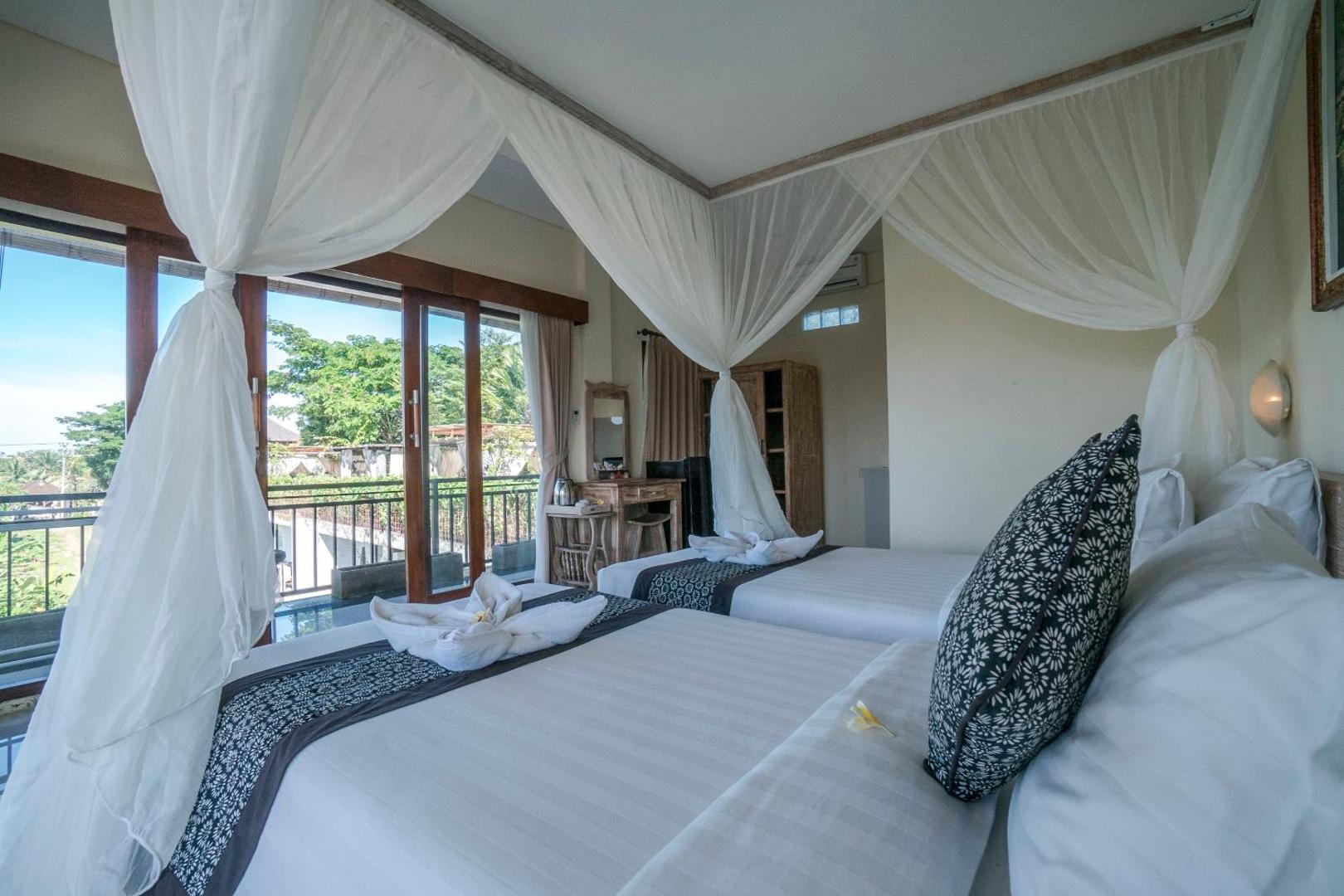 Adi Bisma Inn