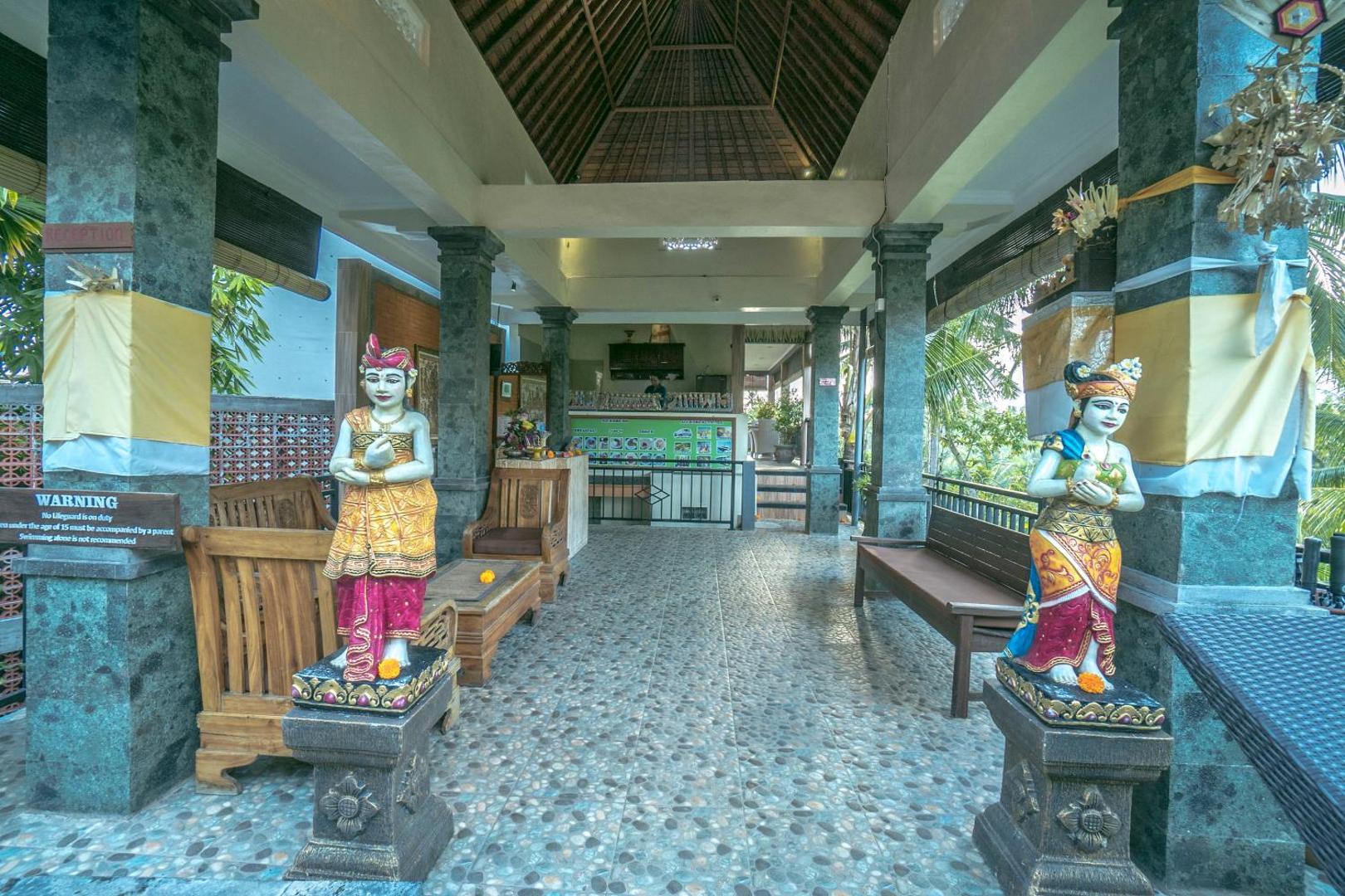 Adi Bisma Inn