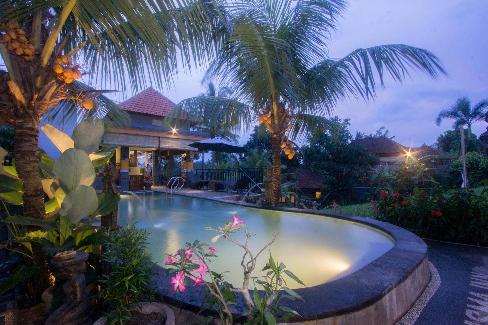 Adi Bisma Inn