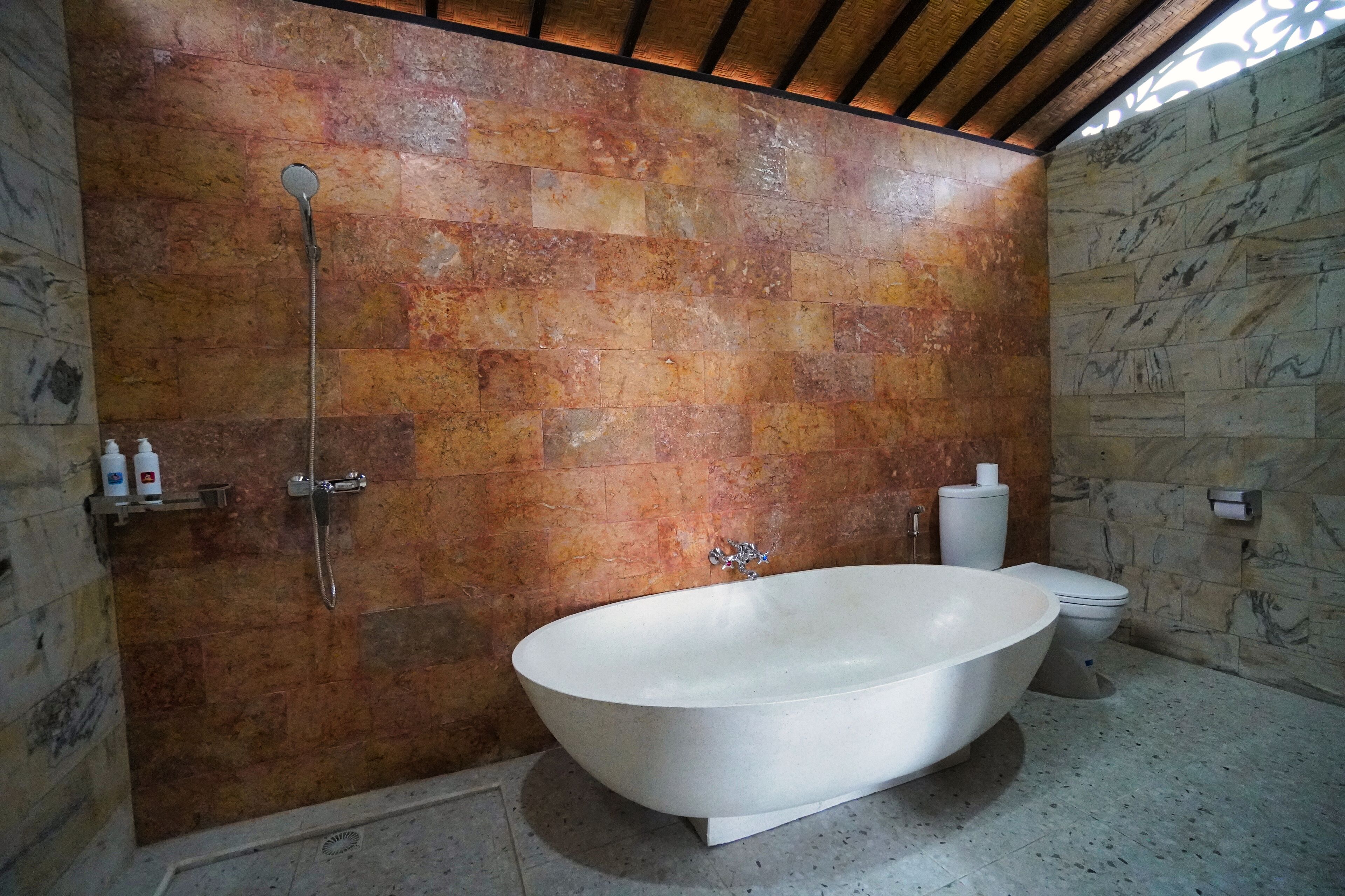 Adil Villa & Guest House