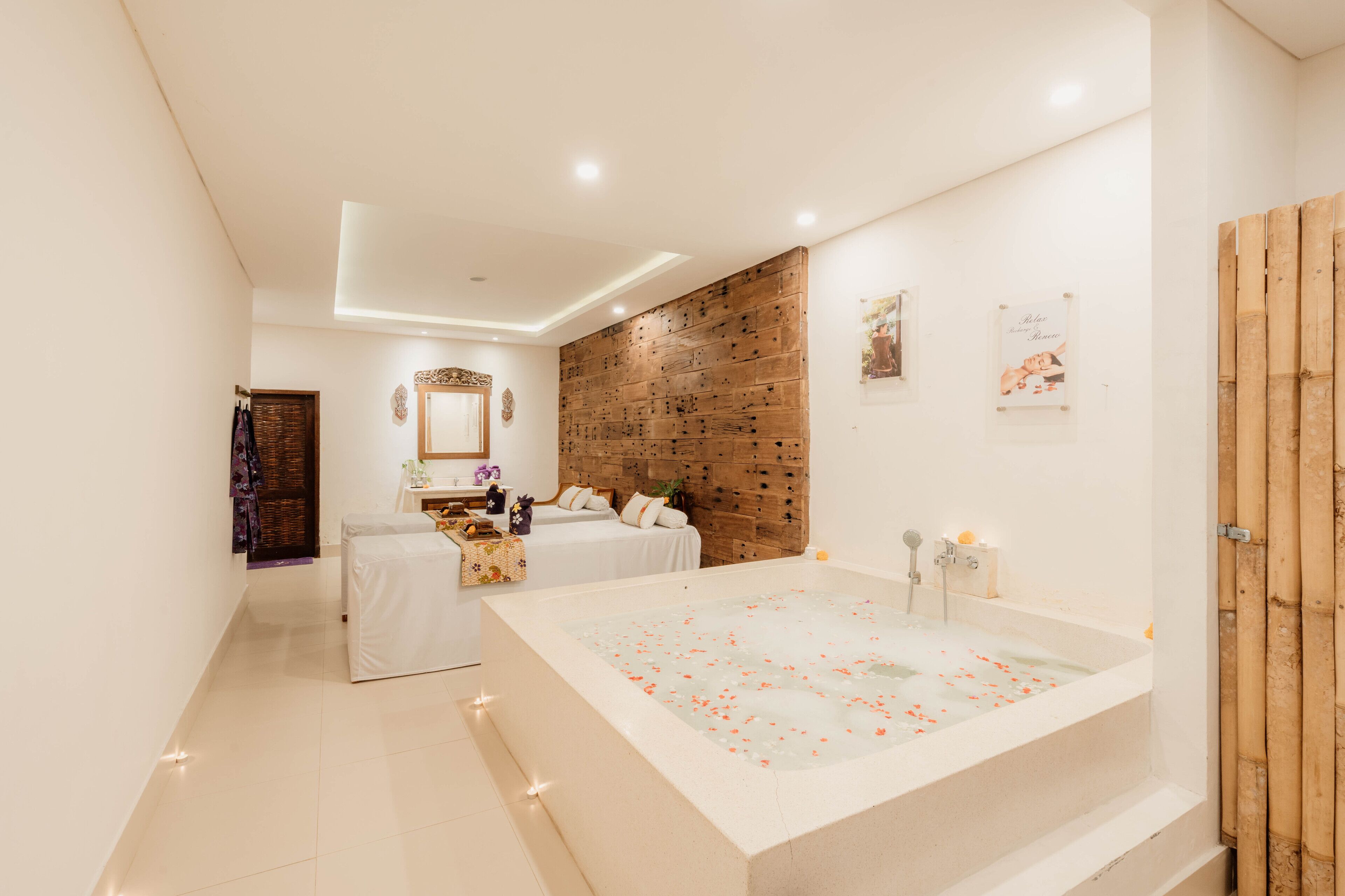 Alam Sembuwuk Resort Ubud