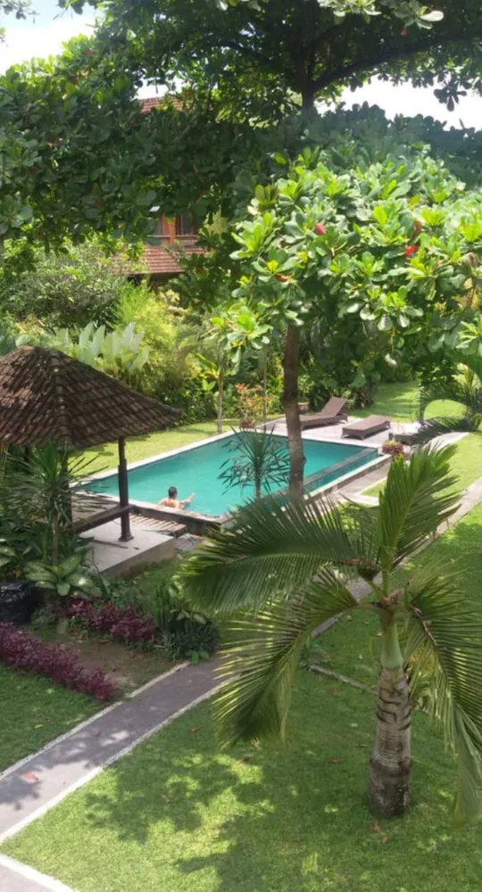 Alit Bungalow