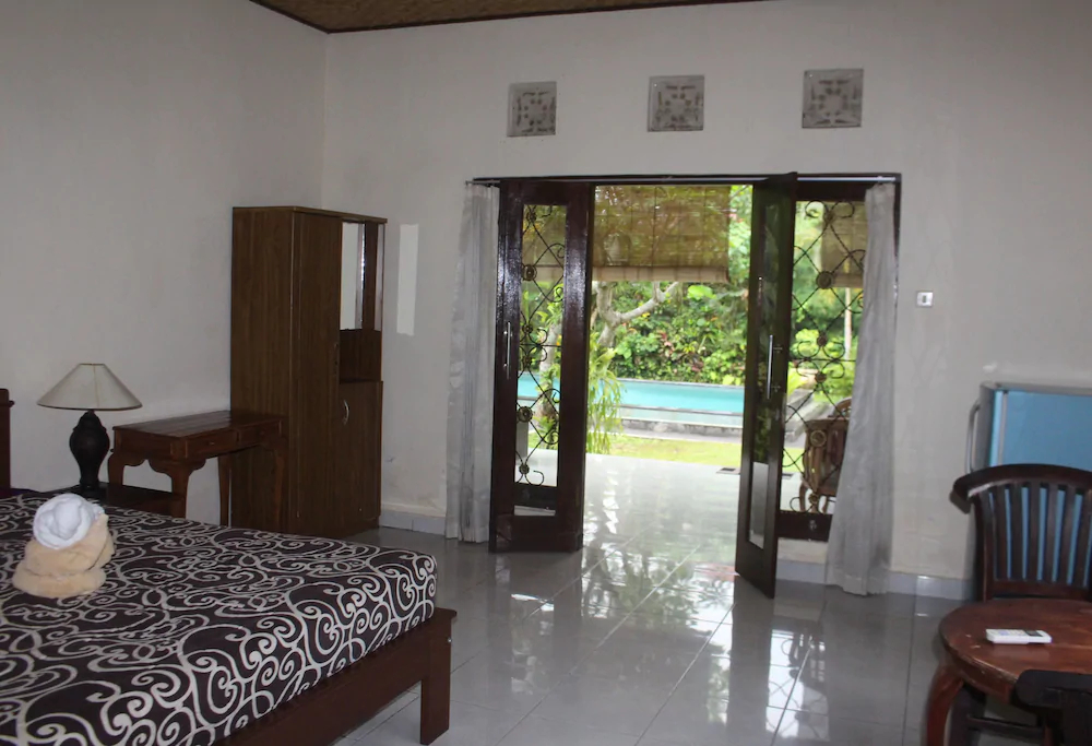 Alit Bungalow