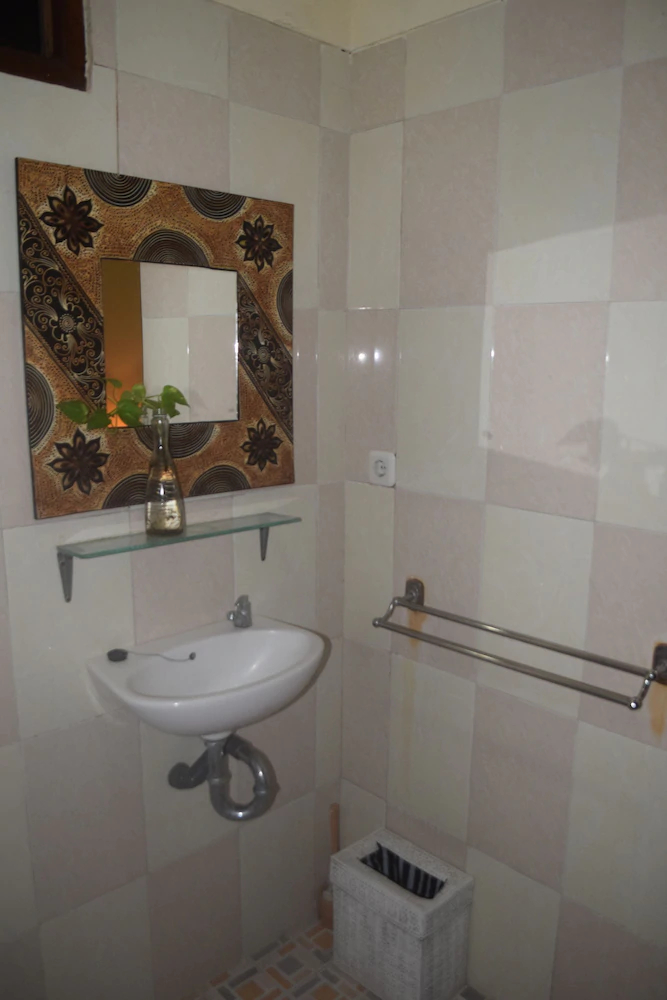 Anila Shanti Guest House