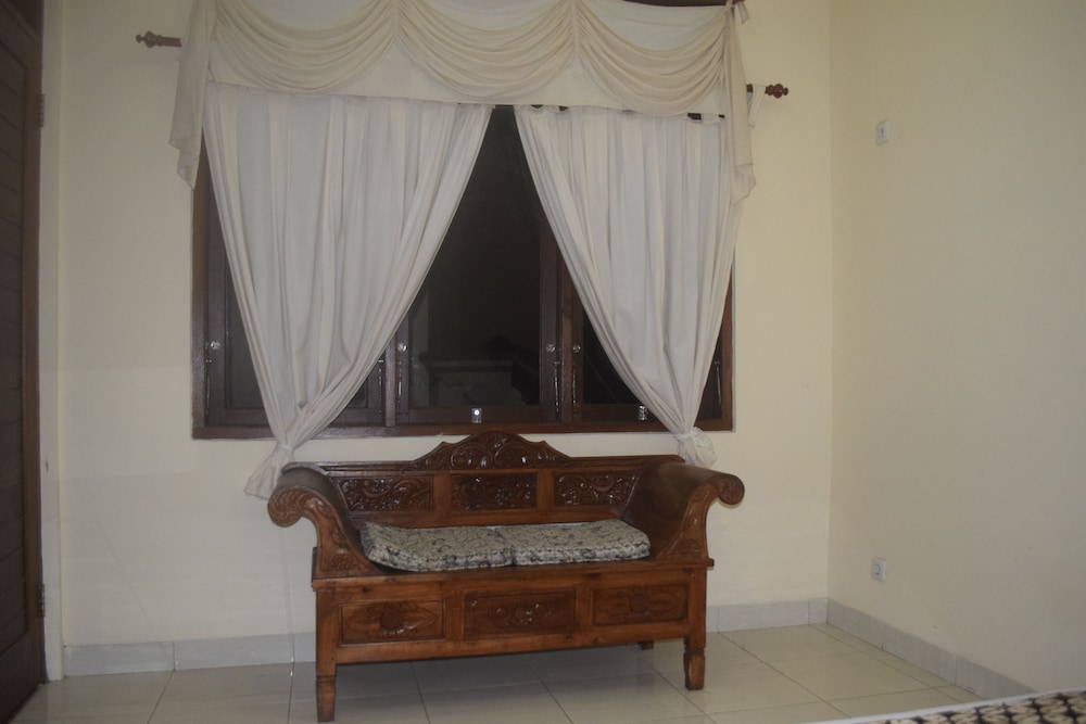 Anila Shanti Guest House