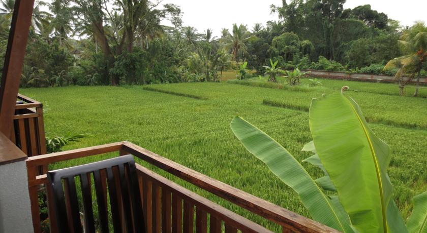 Anini Raka Resort & Spa