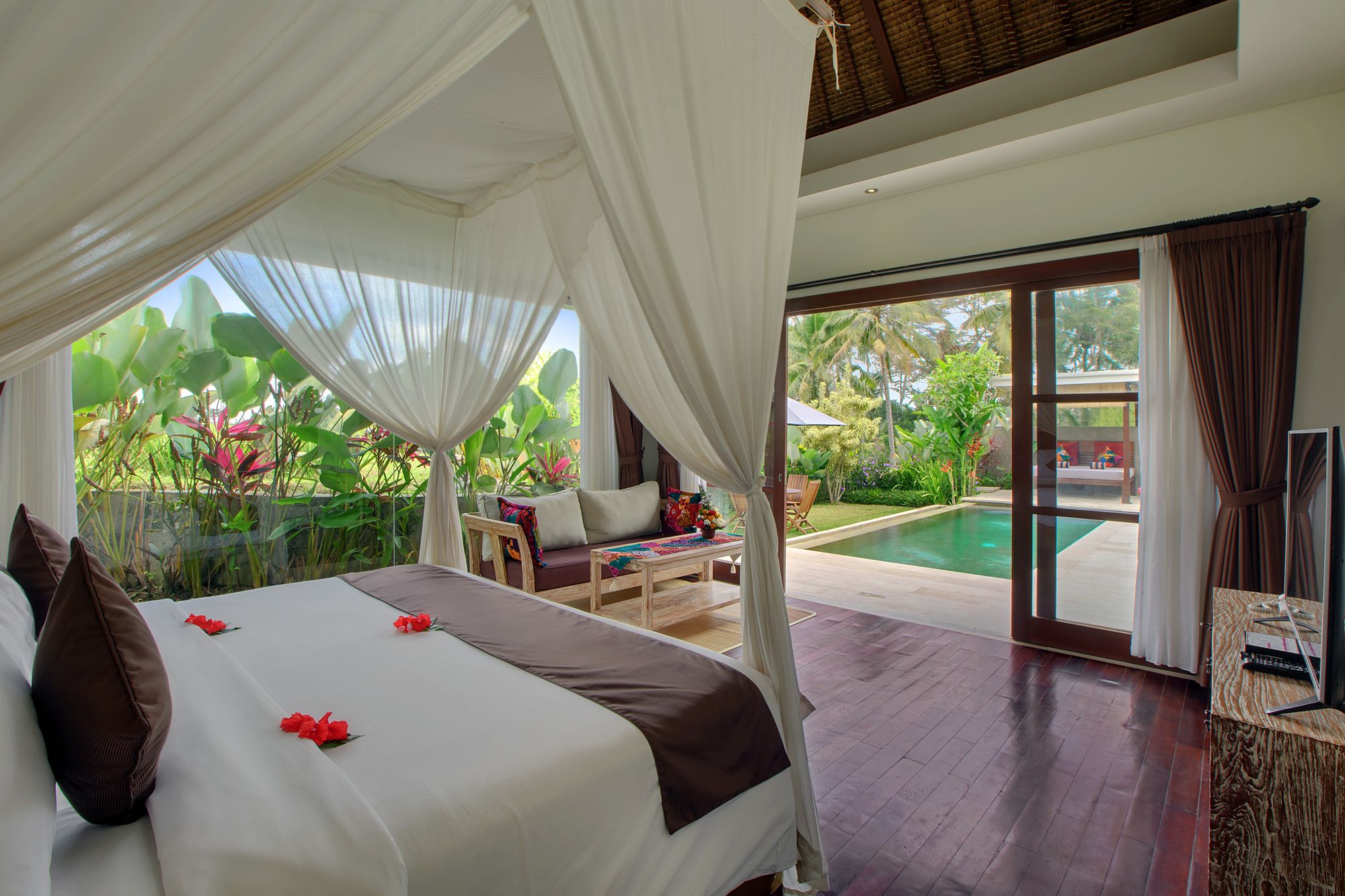 Anusara Luxury Villas