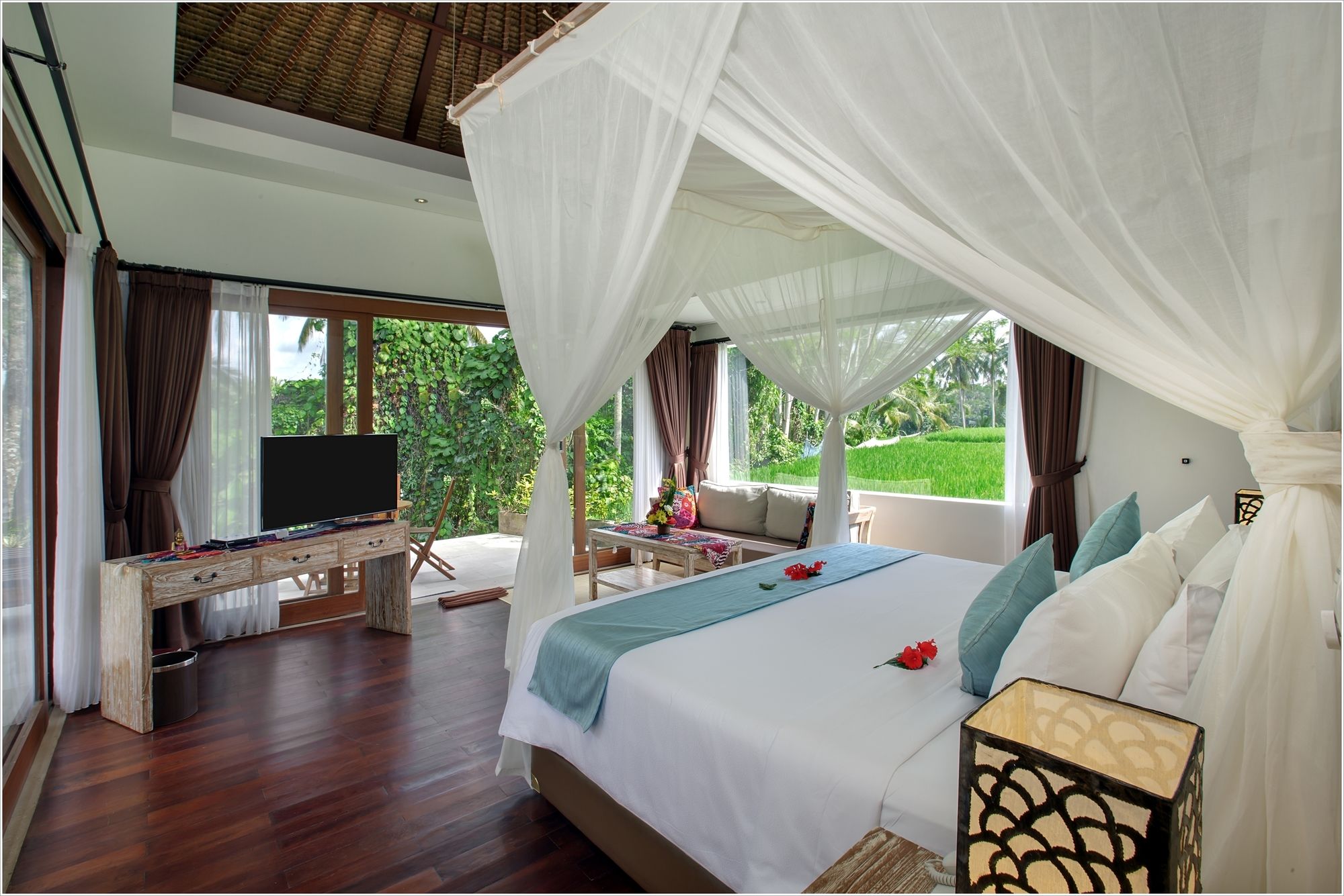 Anusara Luxury Villas