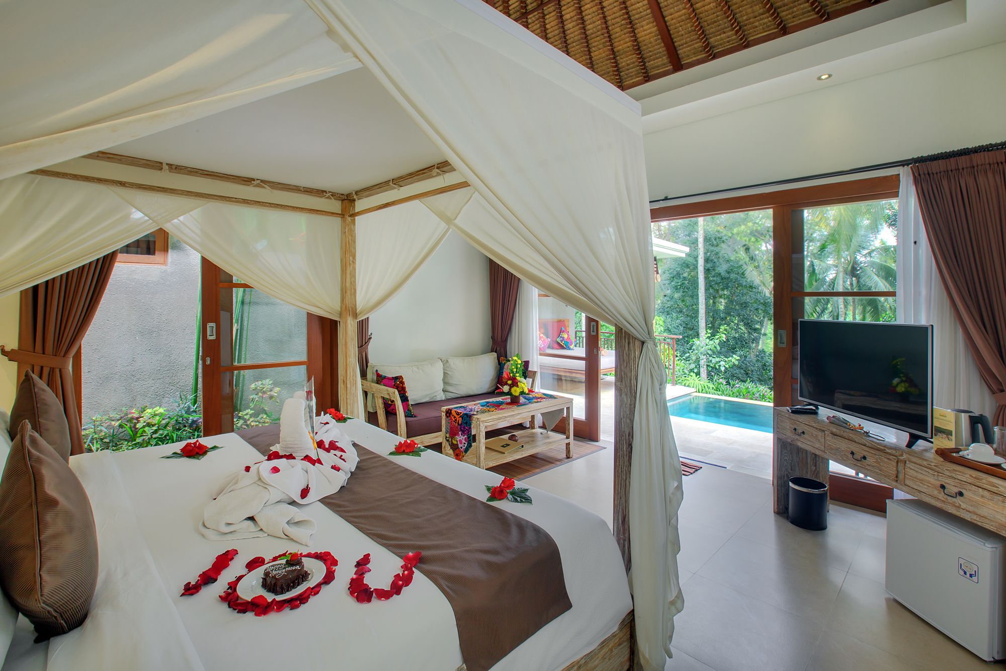 Anusara Luxury Villas