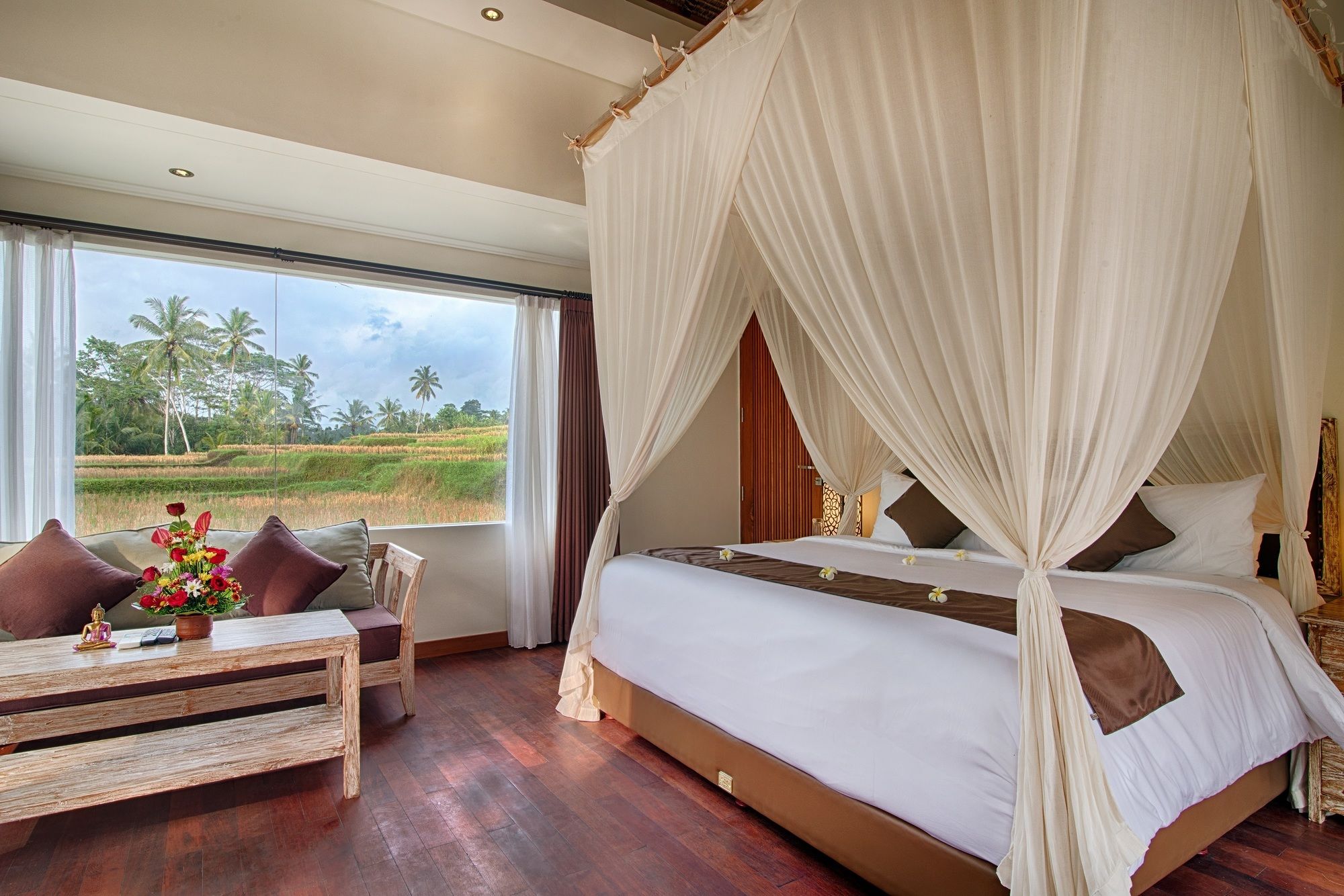 Anusara Luxury Villas