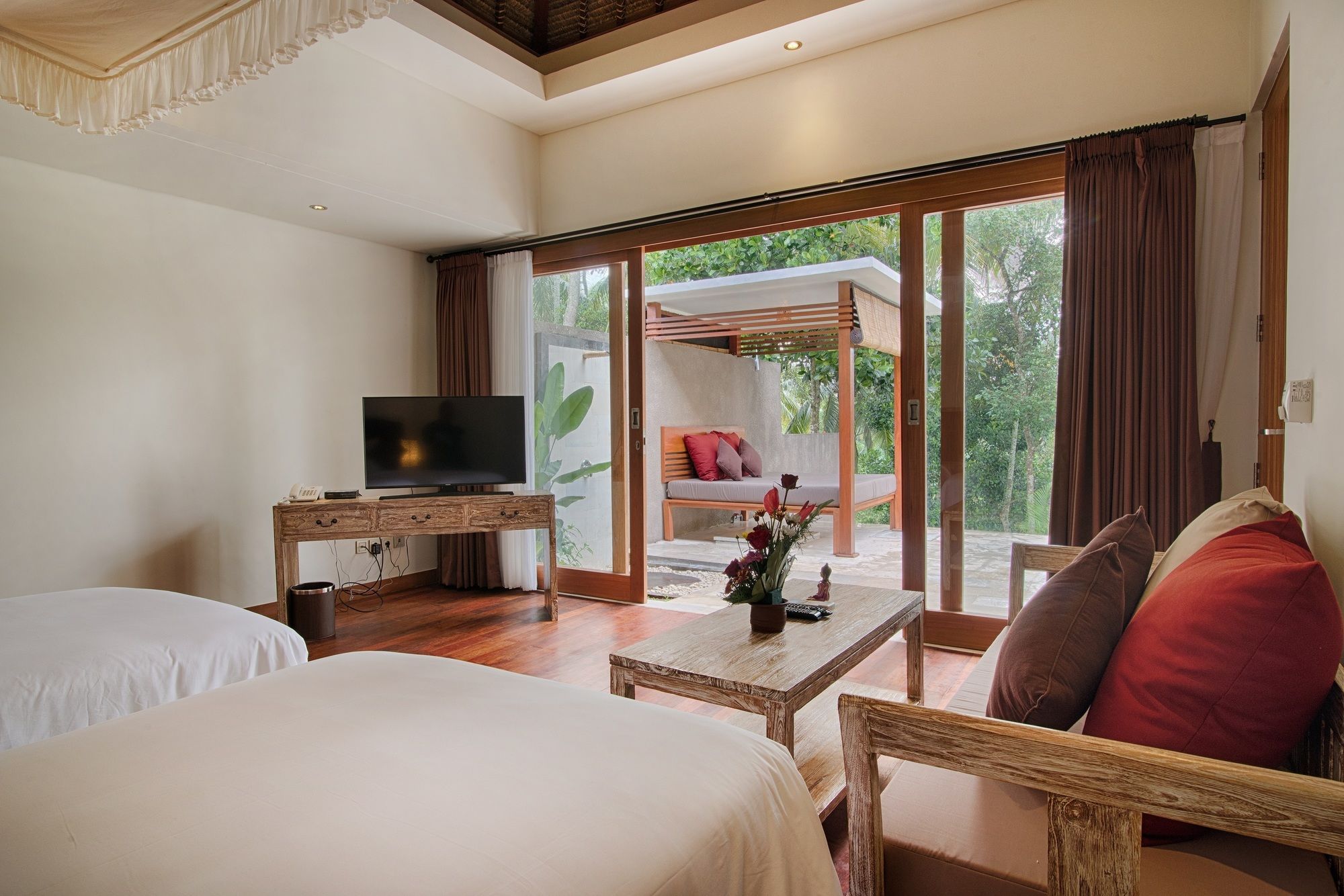 Anusara Luxury Villas