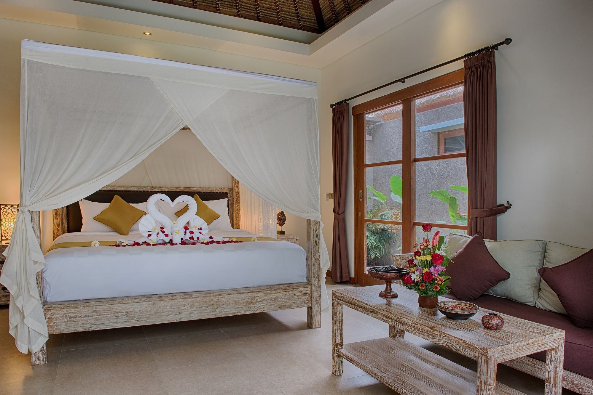Anusara Luxury Villas