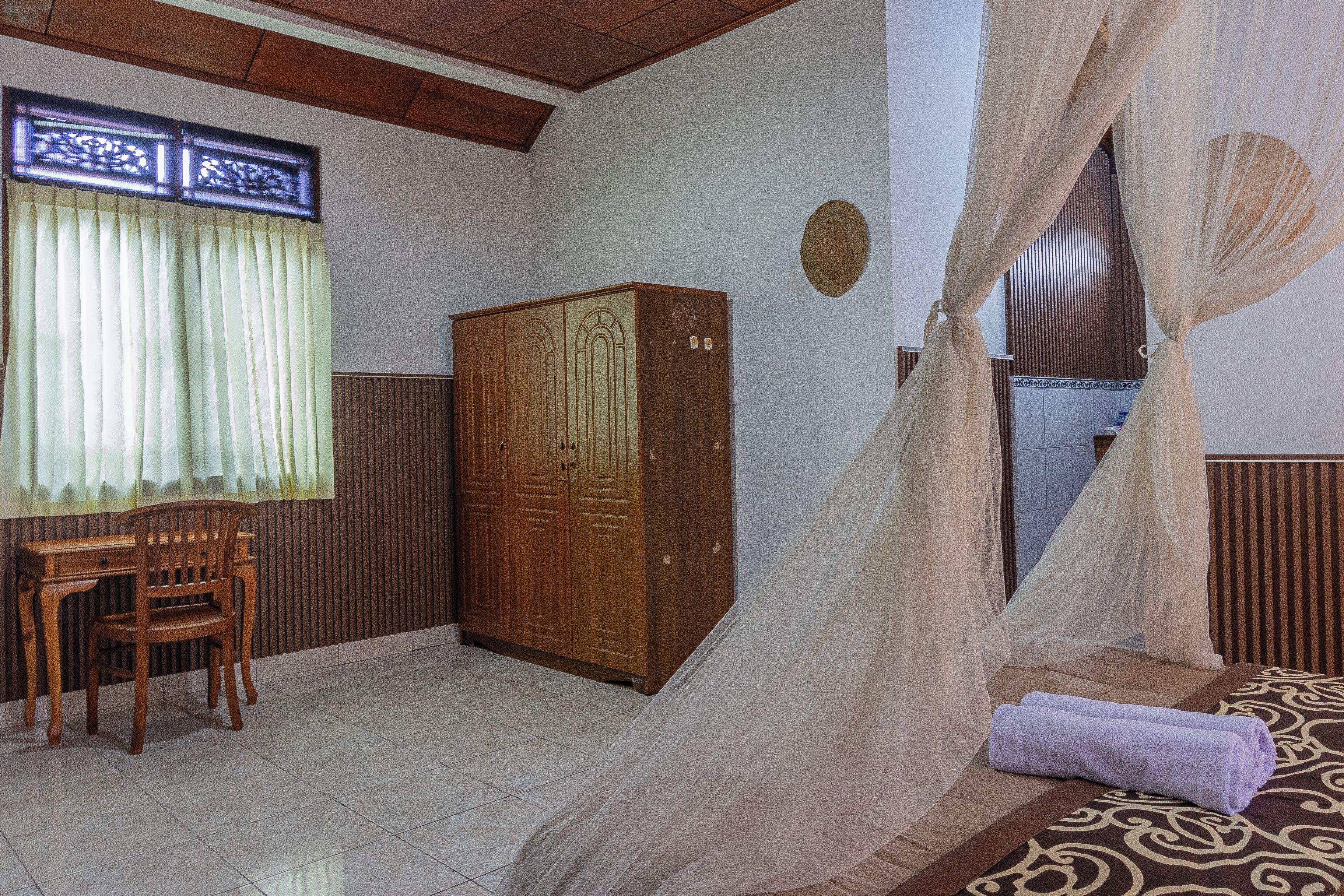 Artha Dewata Home Stay