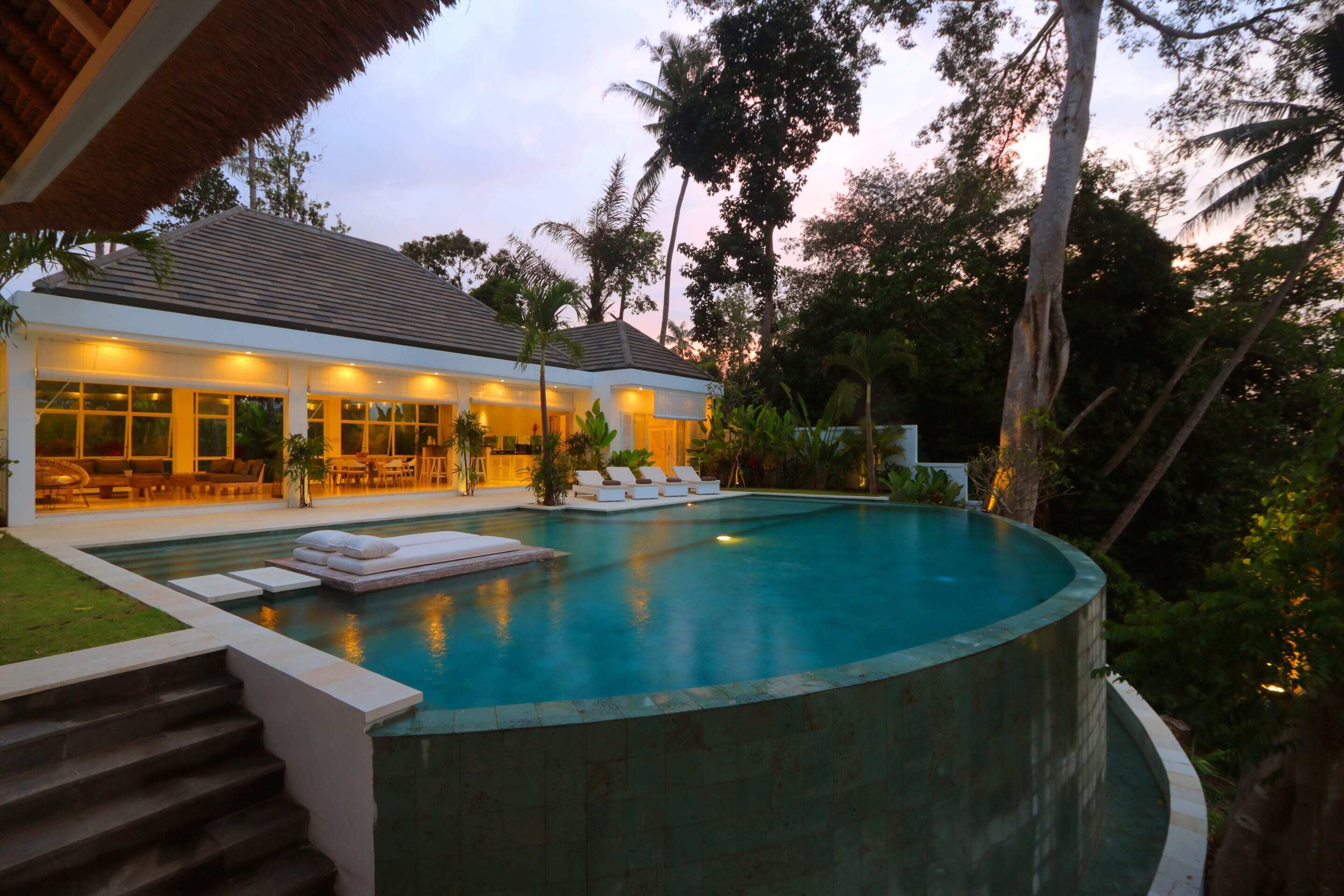 Astonishing Jungle Villa