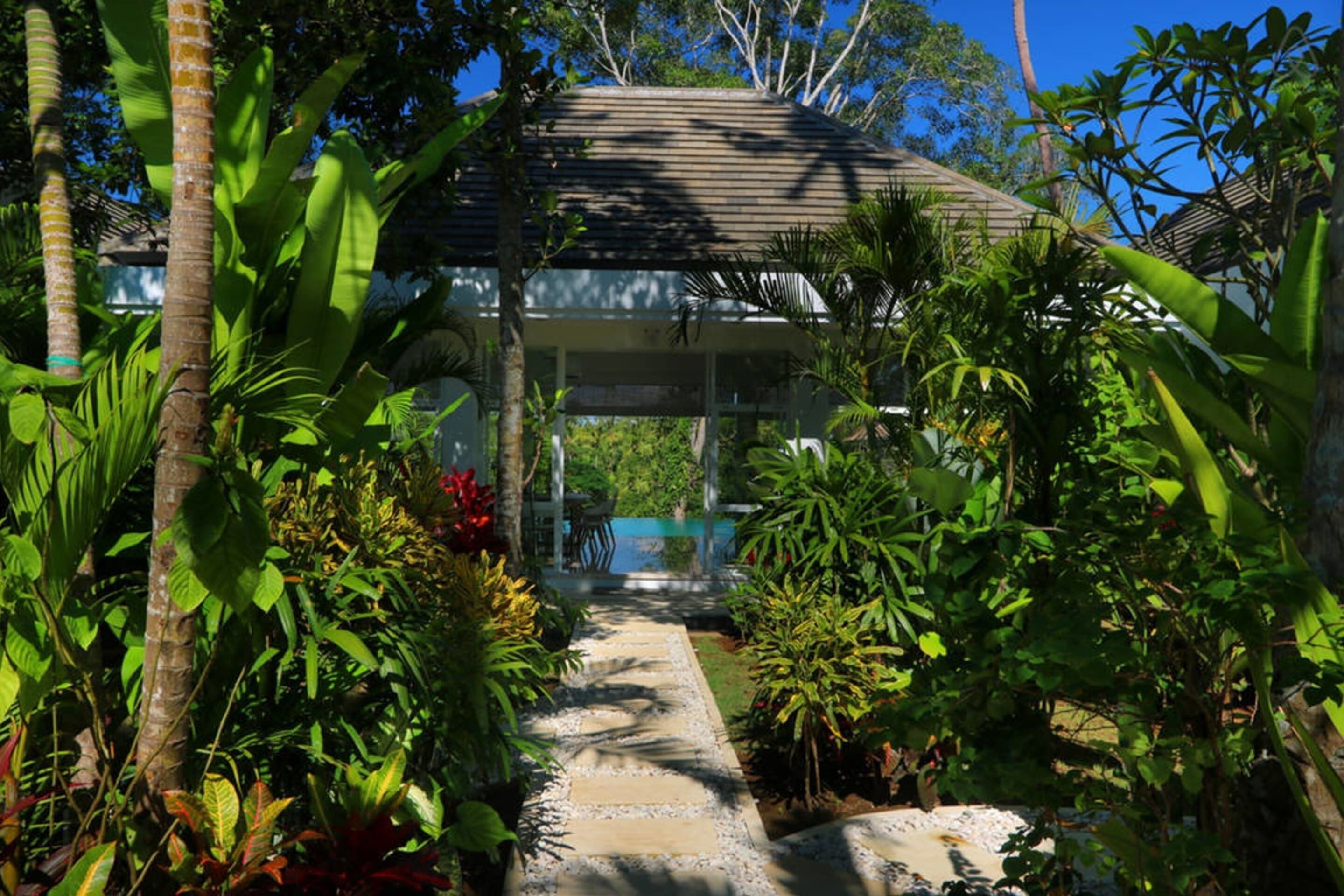 Astonishing Jungle Villa