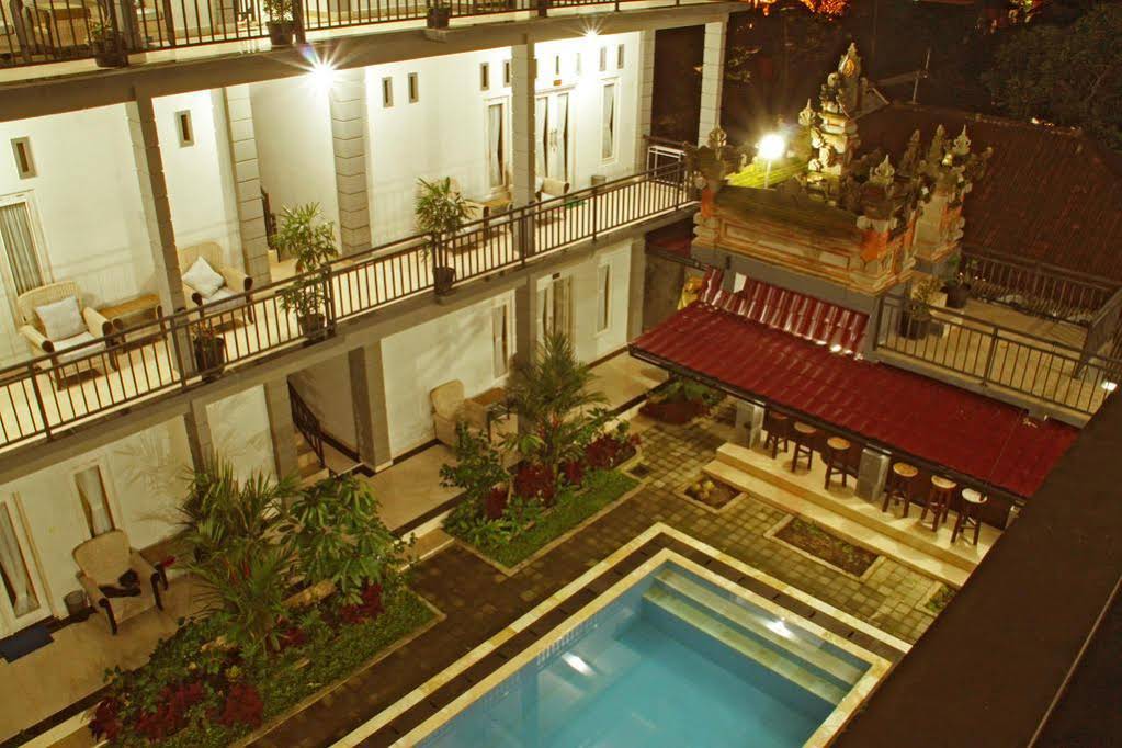 Aya's Rooms Hotel