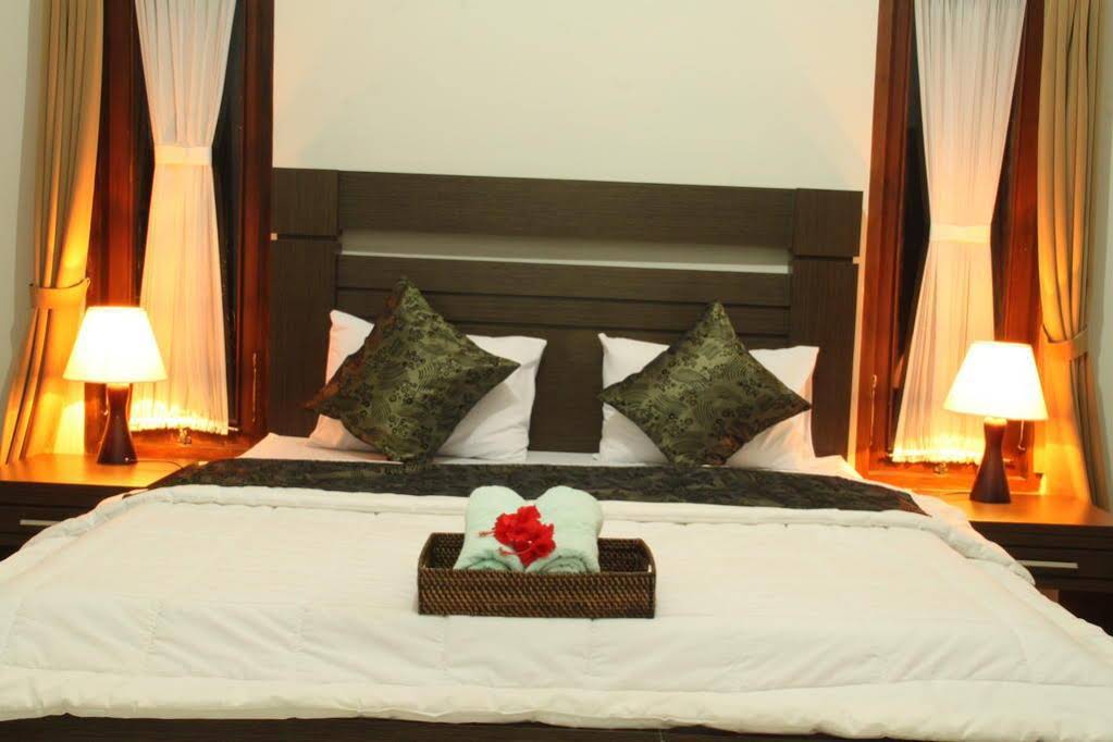 Aya's Rooms Hotel