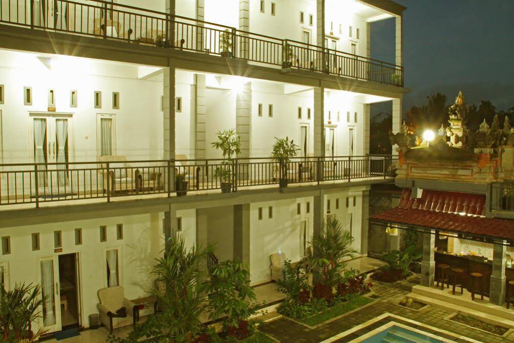 Aya's Rooms Hotel