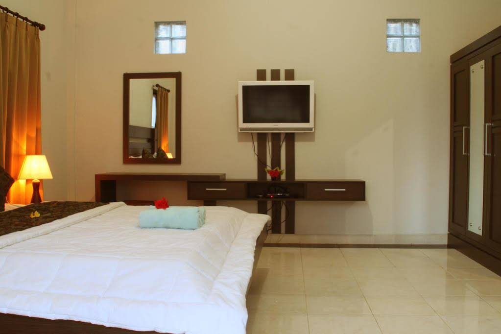 Aya's Rooms Hotel