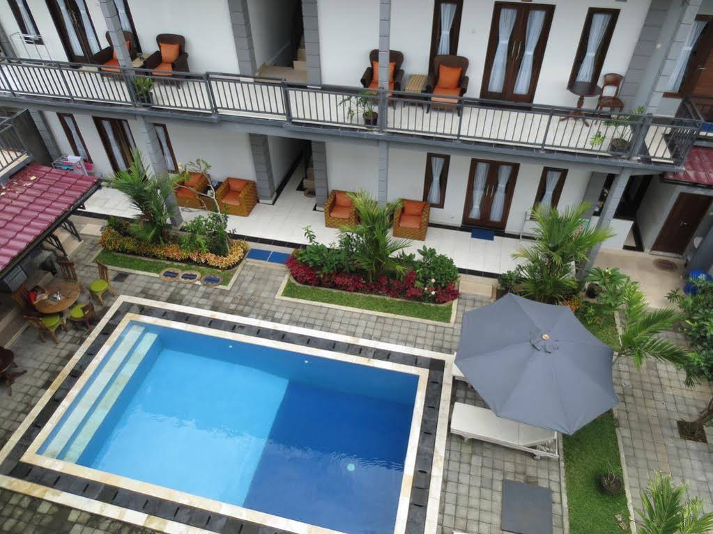 Aya's Rooms Hotel