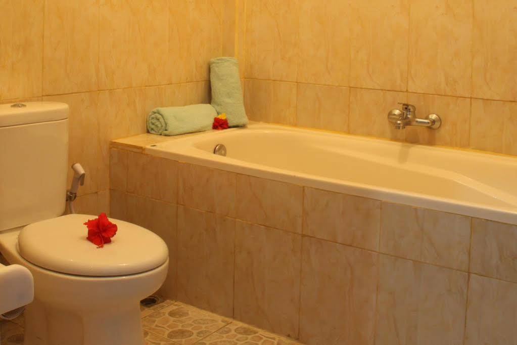 Aya's Rooms Hotel