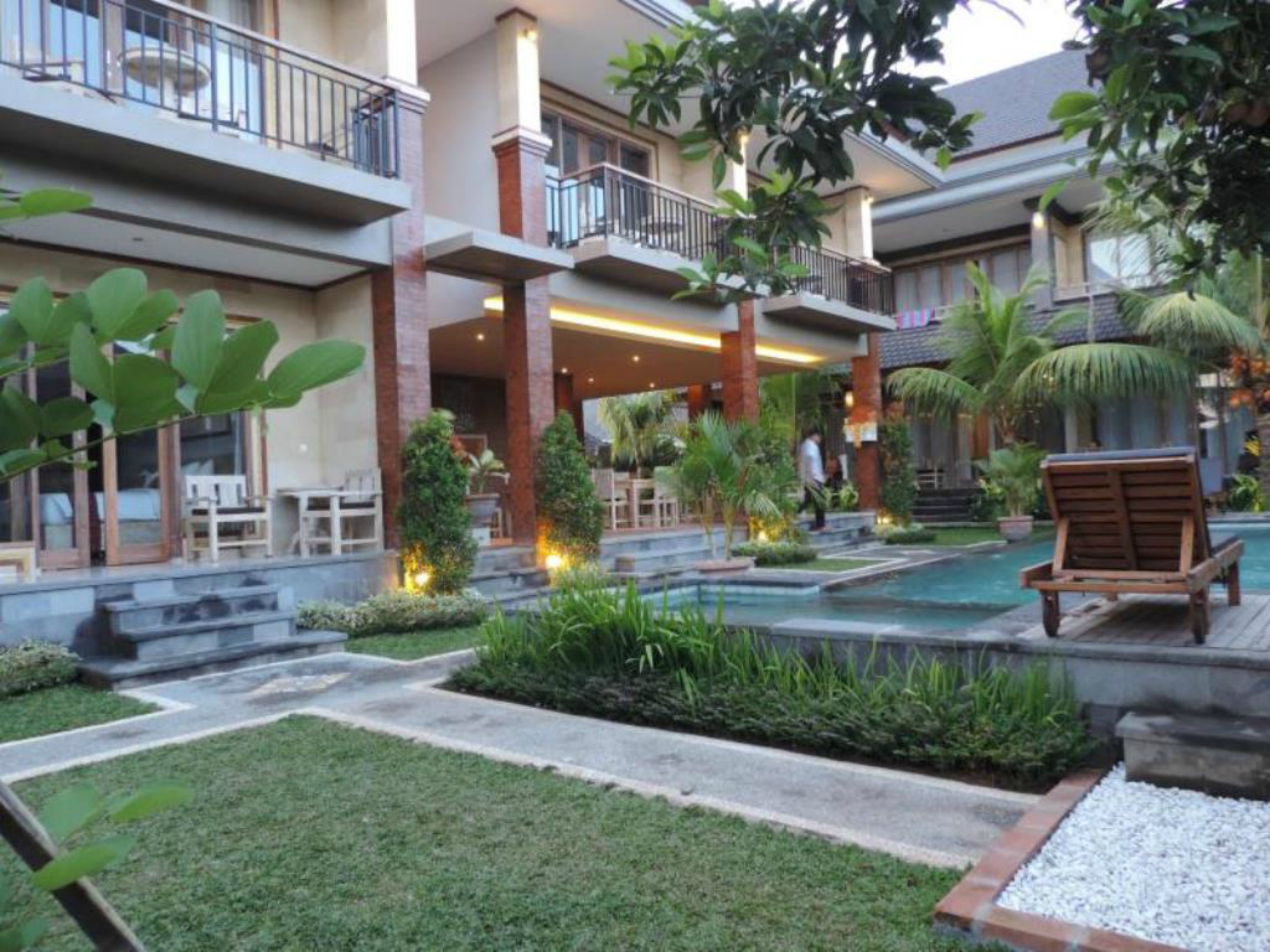 Batu Empug Cottages
