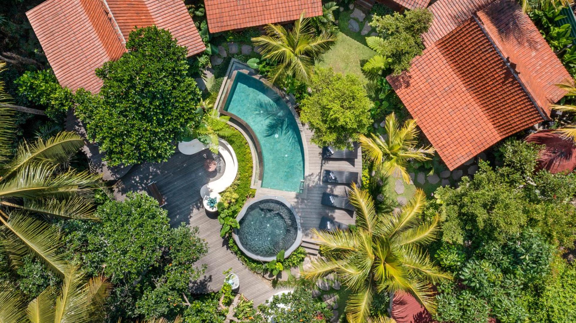 Berlima Wooden Lodge by Pramana Villas