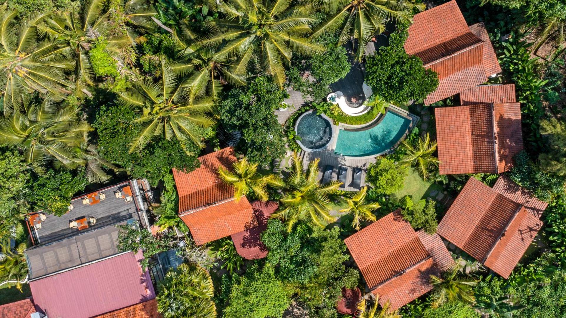 Berlima Wooden Lodge by Pramana Villas