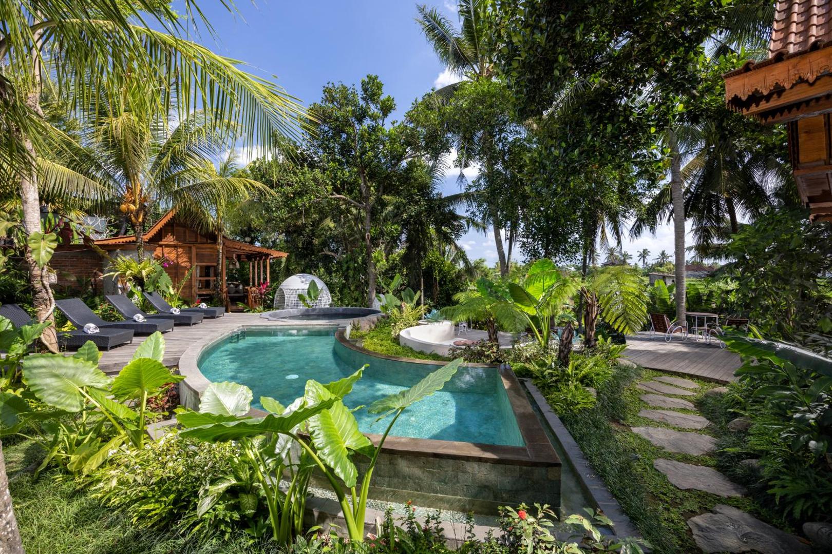 Berlima Wooden Lodge by Pramana Villas