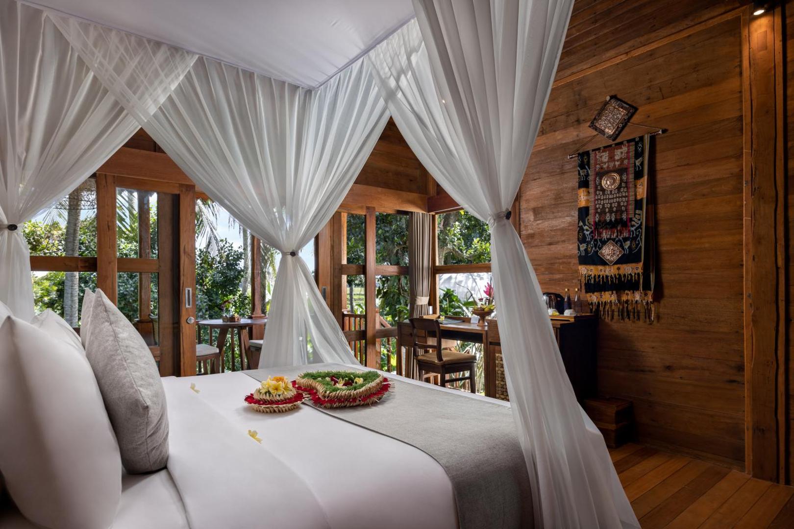 Berlima Wooden Lodge by Pramana Villas