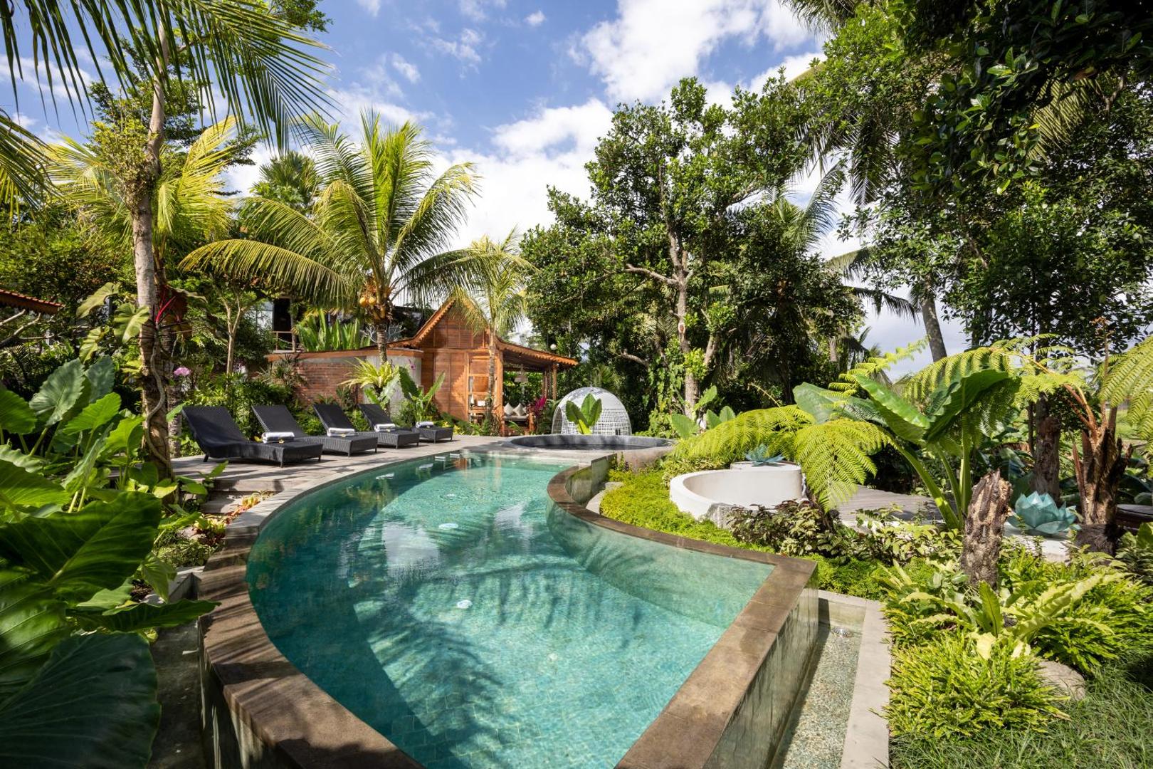 Berlima Wooden Lodge by Pramana Villas