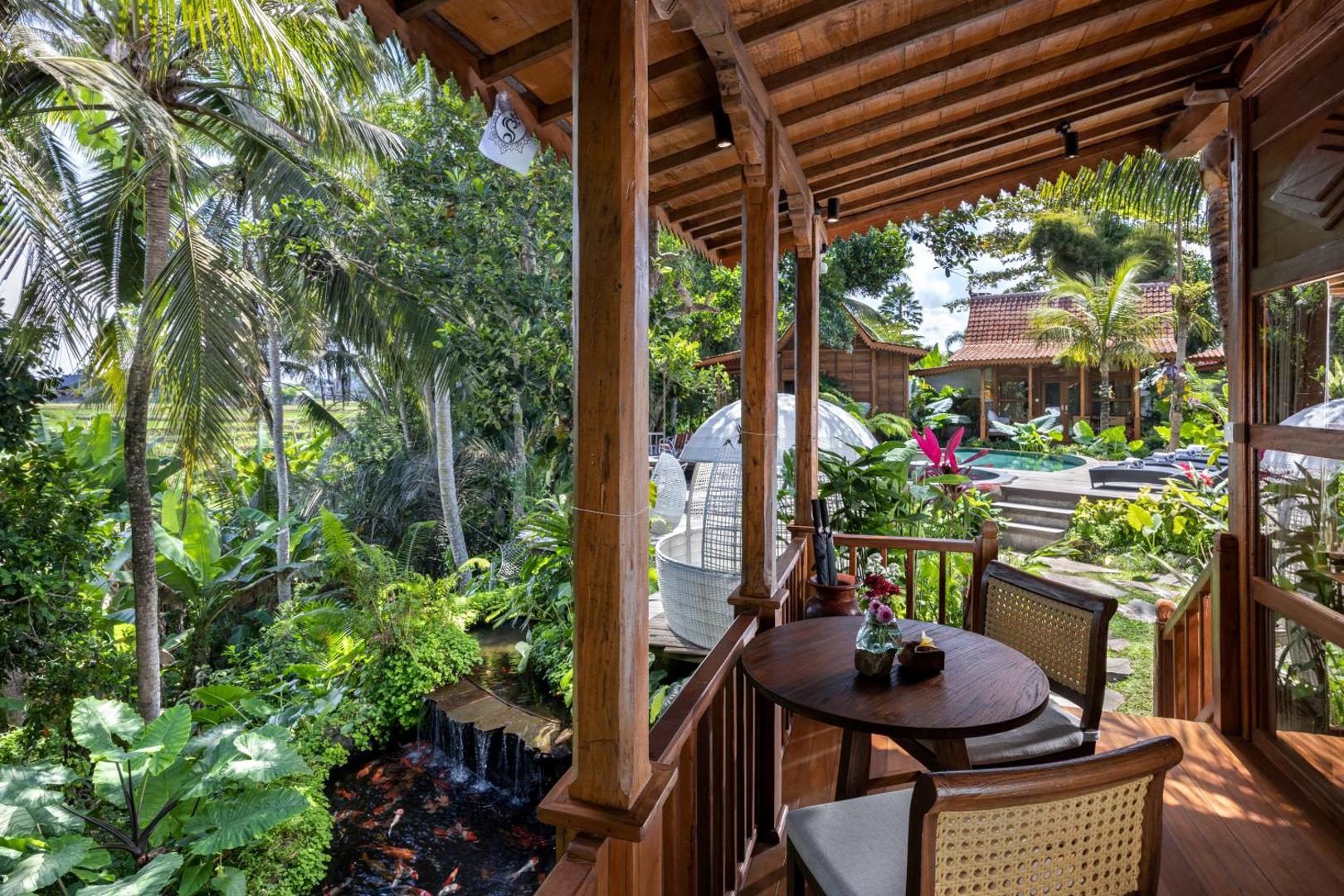 Berlima Wooden Lodge by Pramana Villas