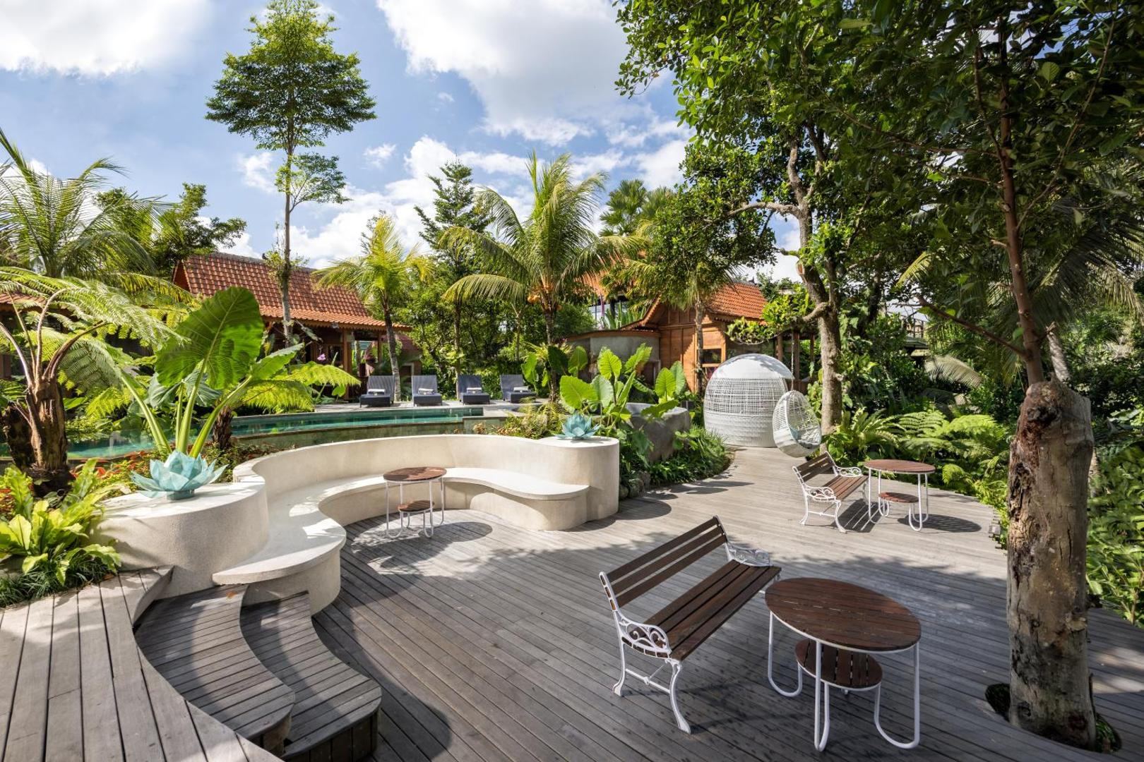 Berlima Wooden Lodge by Pramana Villas