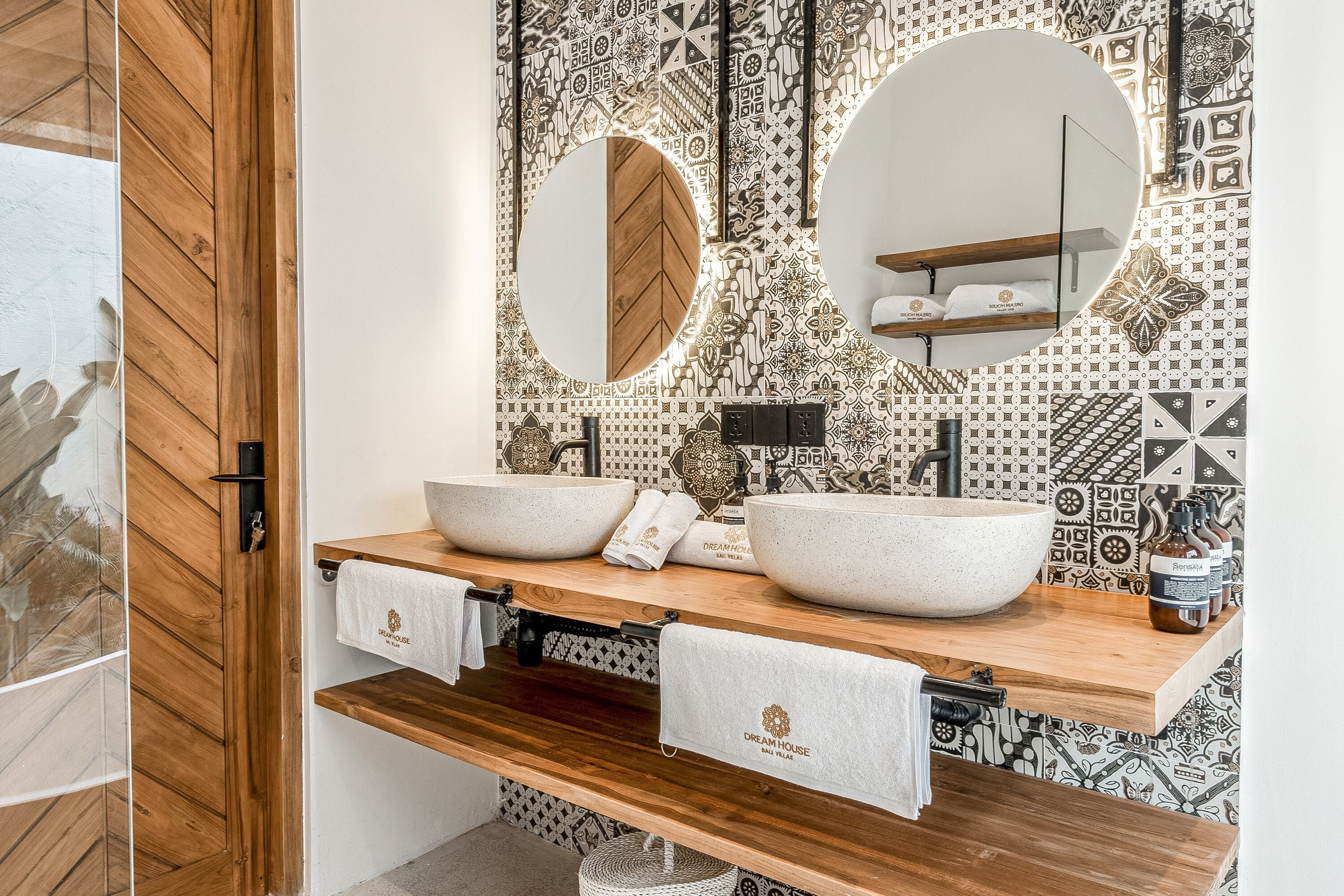 Brand New Capella Villa by Dh